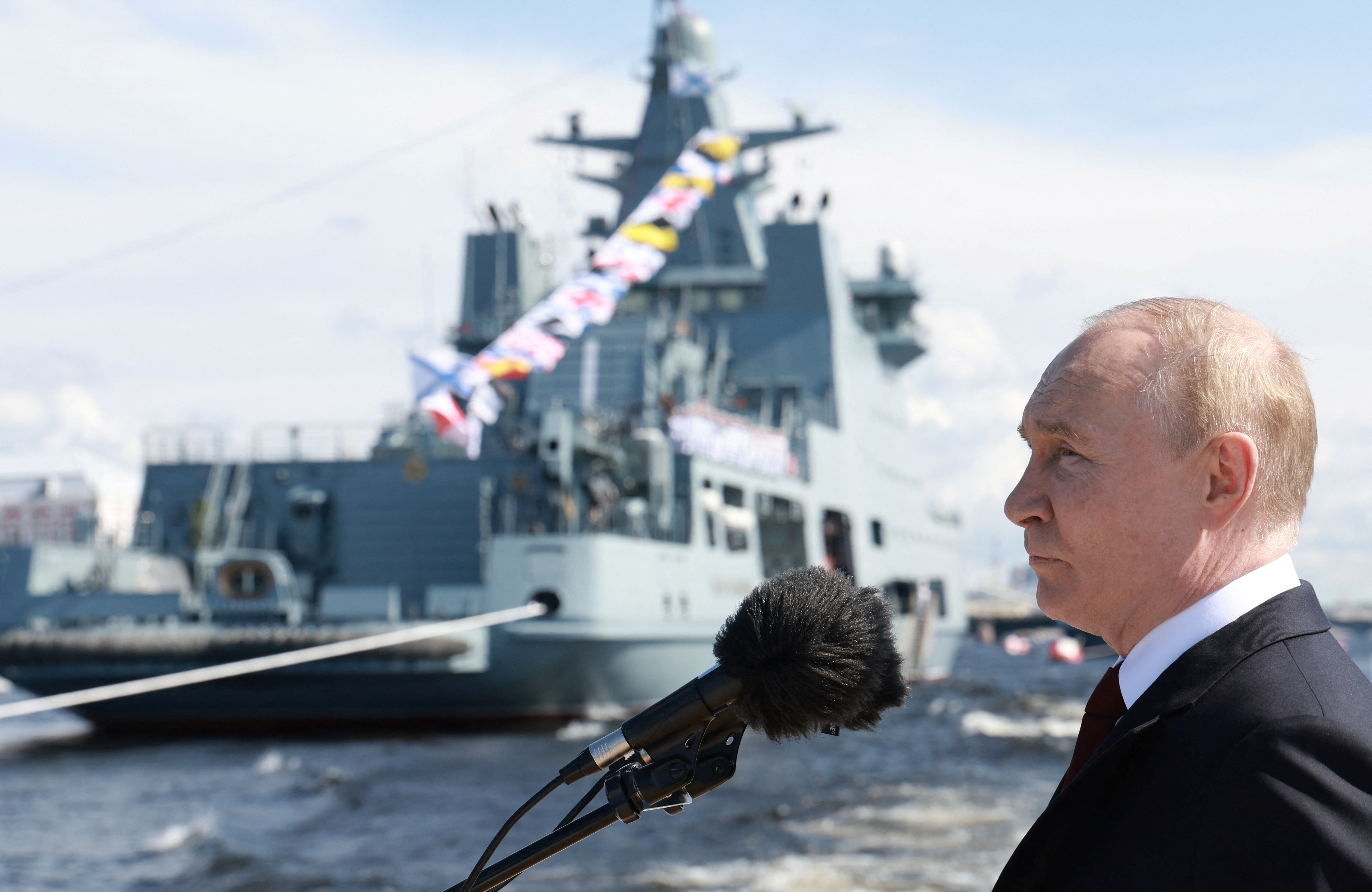 Russia's President Vladimir Putin delivers a speech during the annual Navy Day parade in Saint Petersburg, Russia July 28, 2024. Sputnik/Vyacheslav Prokofyev/Pool via REUTERS ATTENTION EDITORS - THIS IMAGE WAS PROVIDED BY A THIRD PARTY.