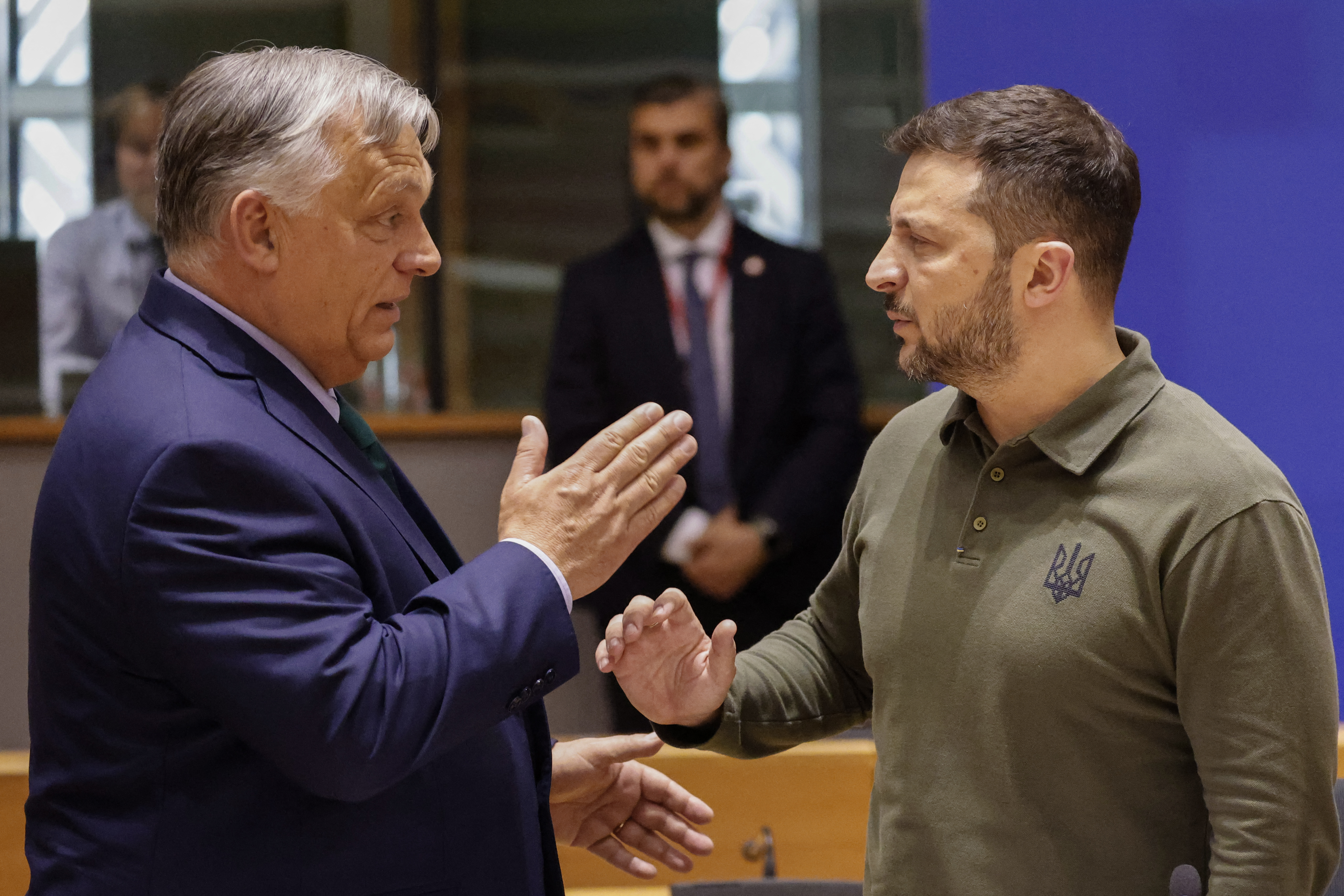 Hungary's Prime Minister Viktor Orban (L) talks with Ukrainian President Volodymyr Zelensky