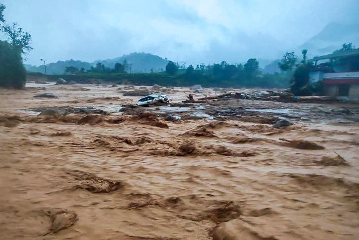 Landslides caused by heavy rains kill at least 36 people in southern India
