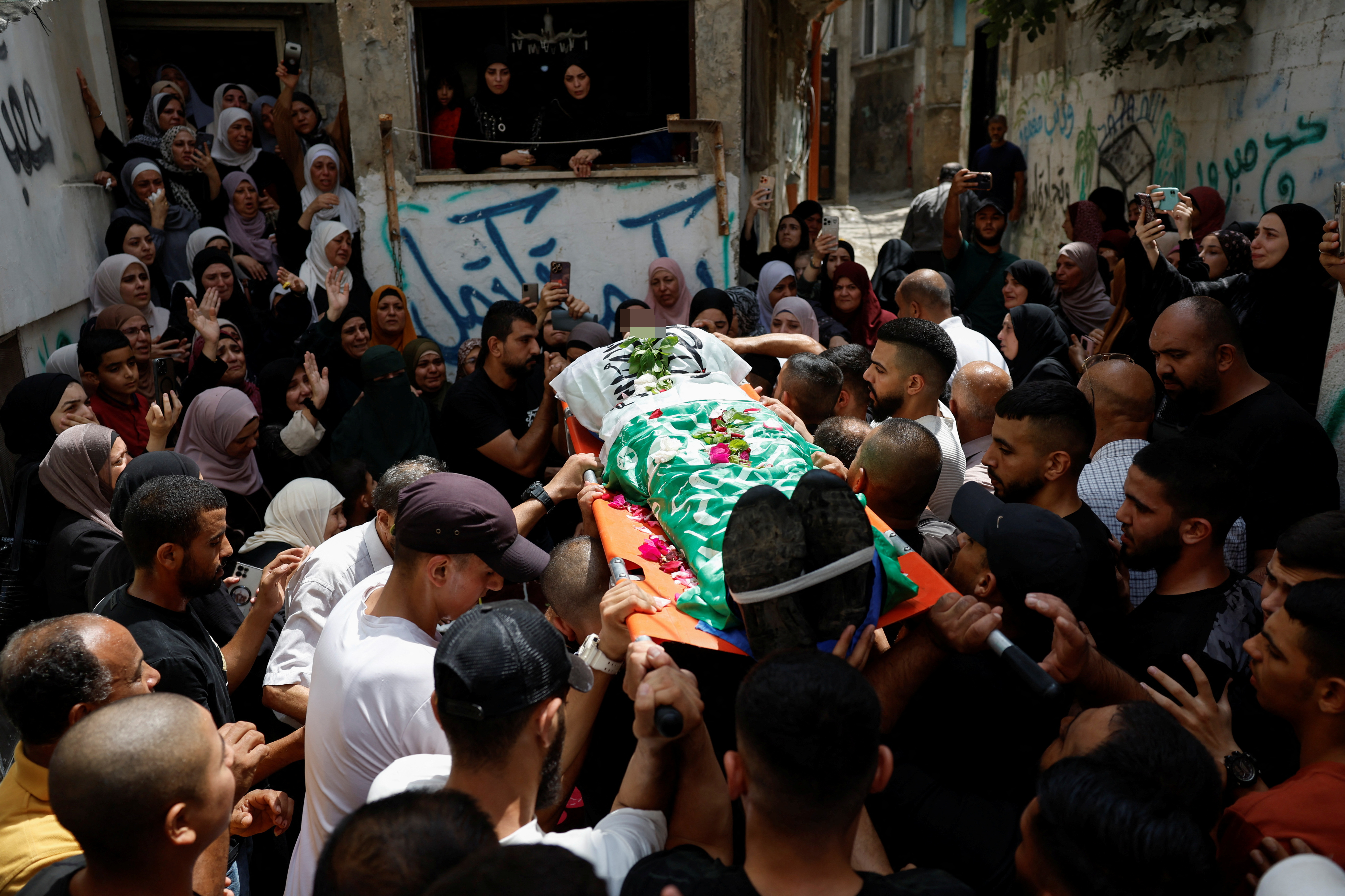 Ten Palestinians killed in Israeli operation in West Bank