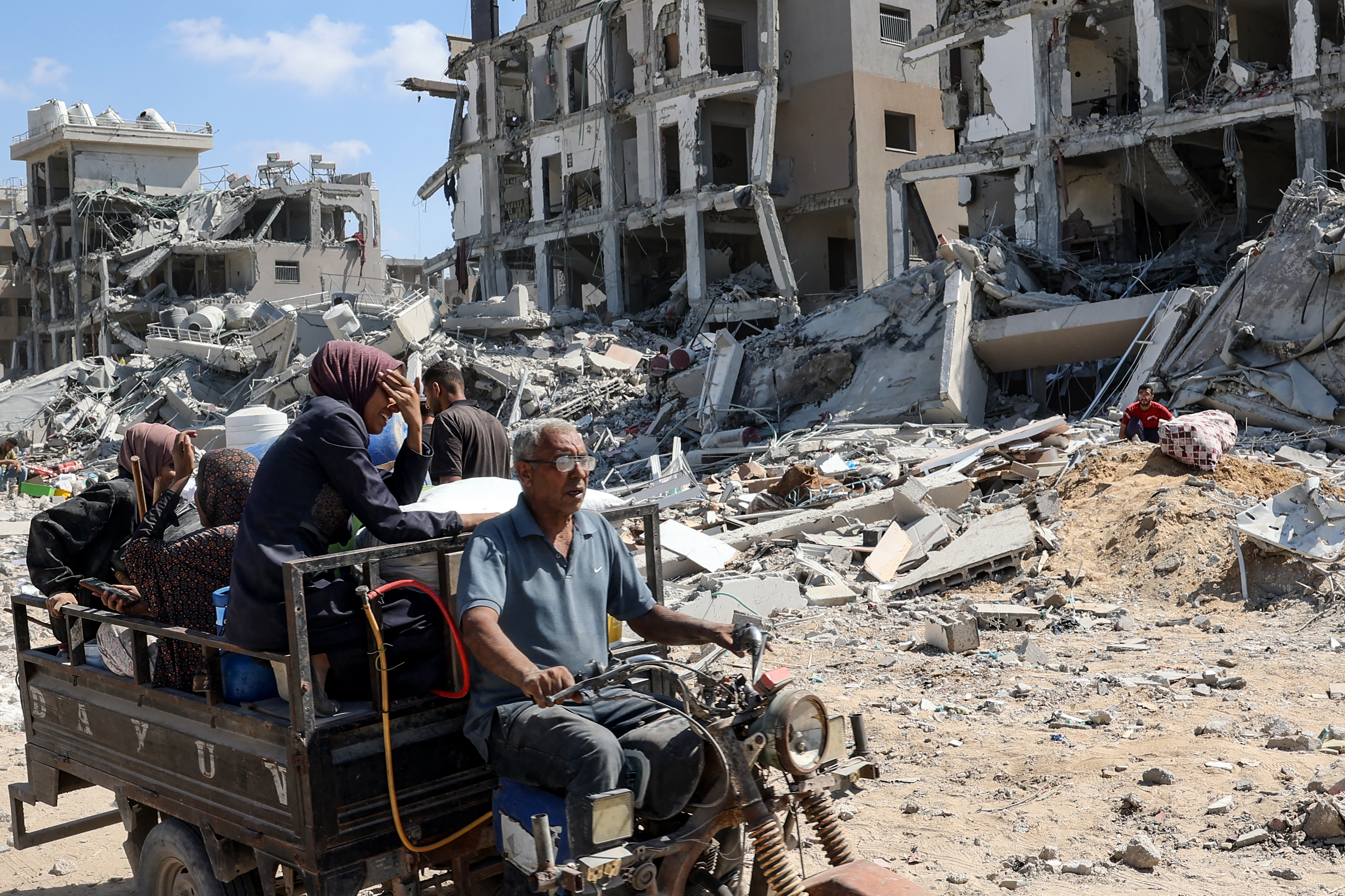 Aftermath of ground operation in Deir al-Balah