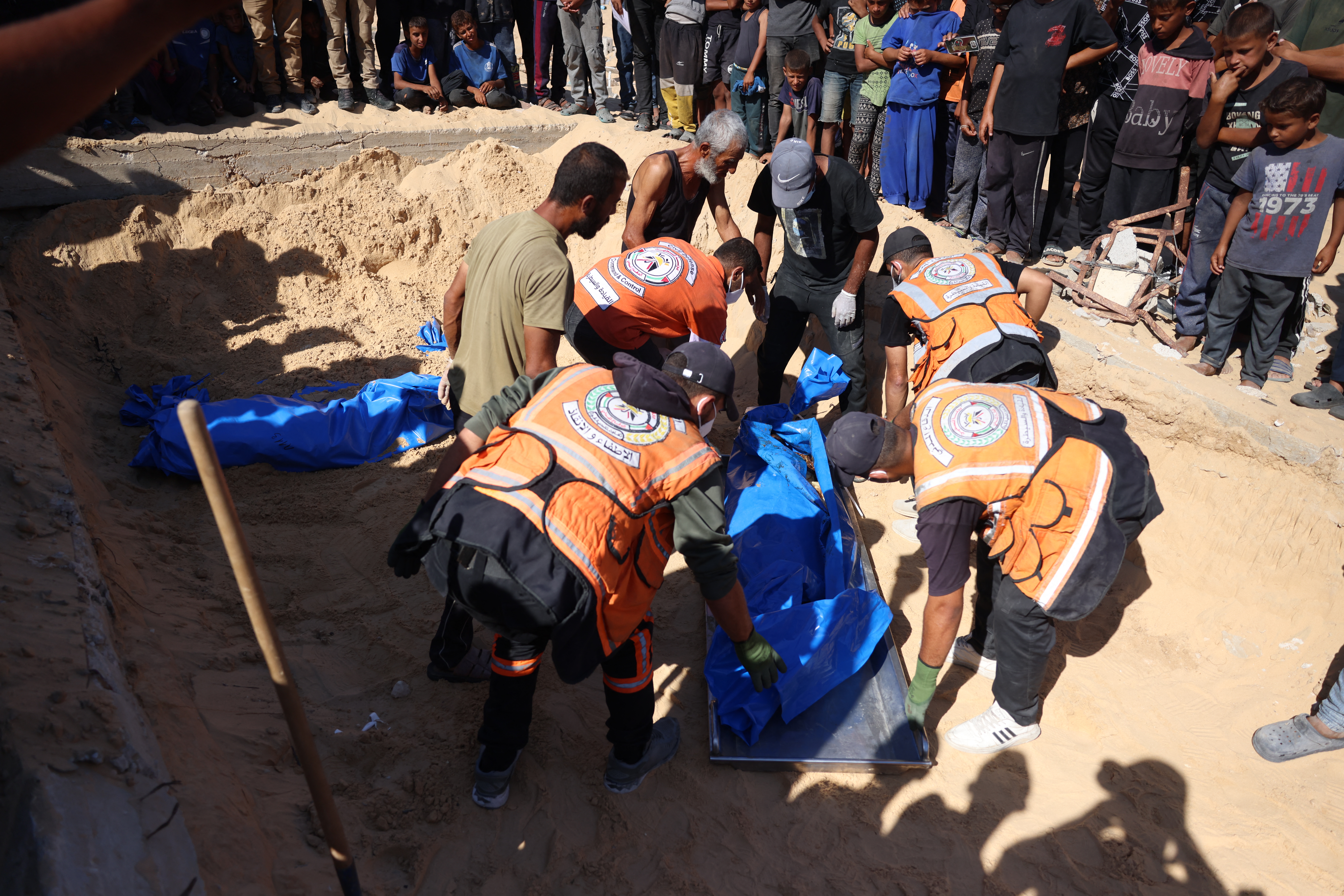 At least 11 killed in Israeli strike that hit a school in northern Gaza