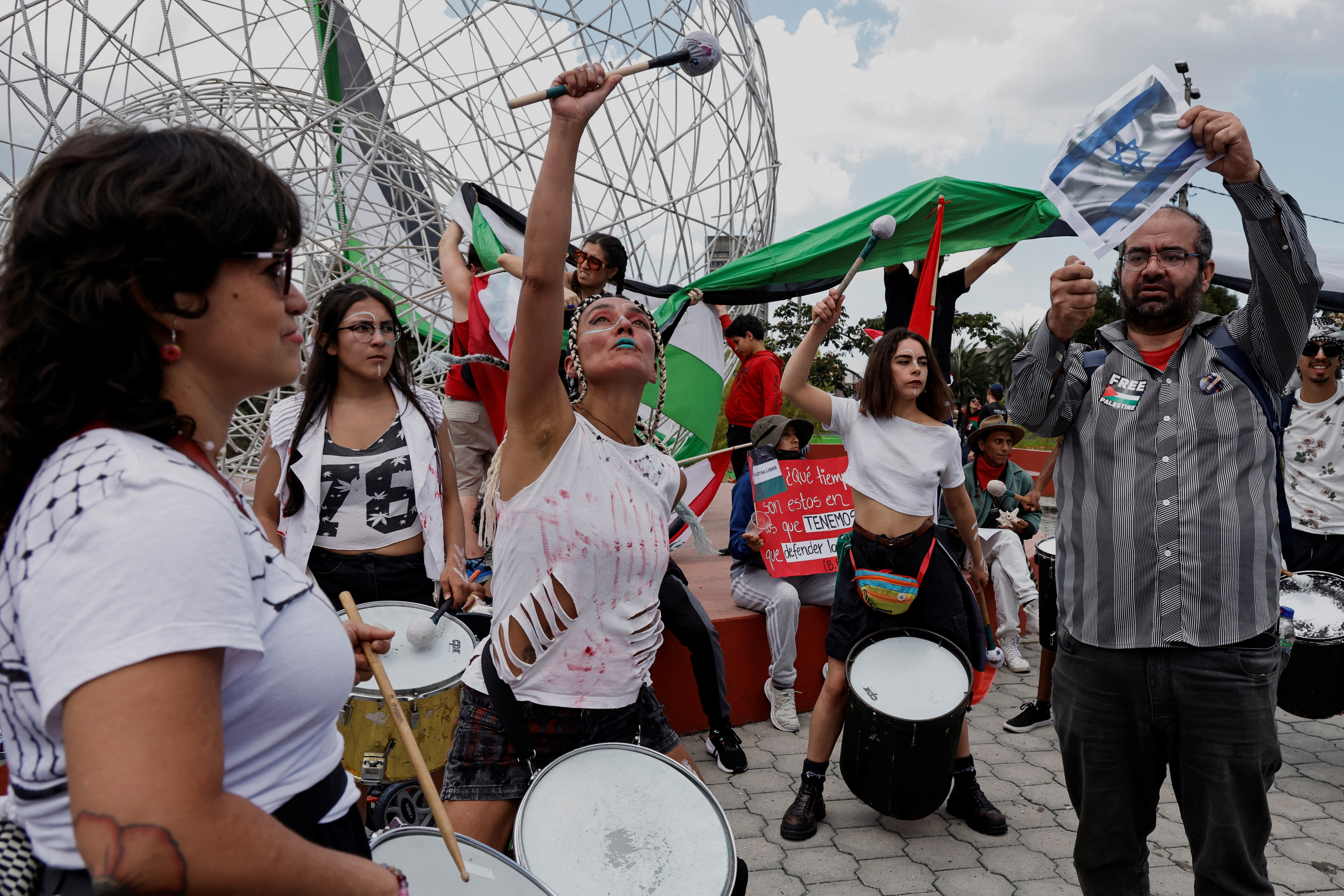 Thousands march worldwide for Gaza and Lebanon