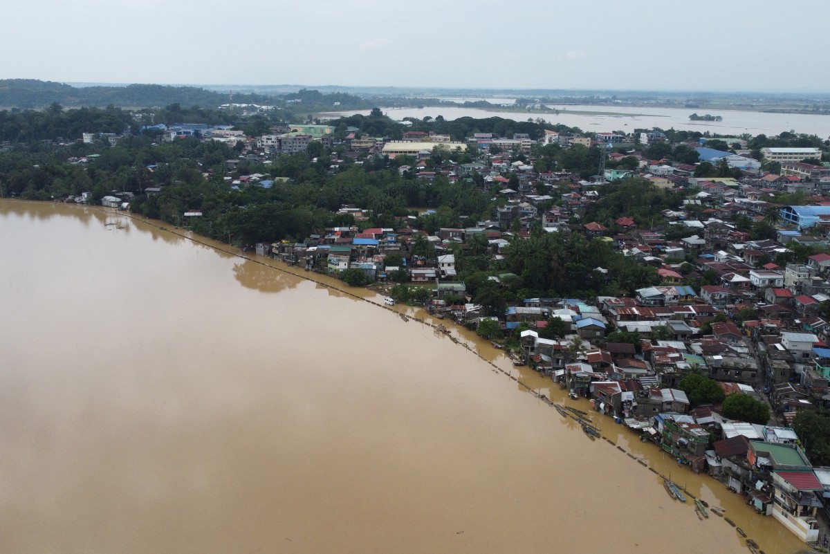 Fifth storm in under a month bears down on Philippines