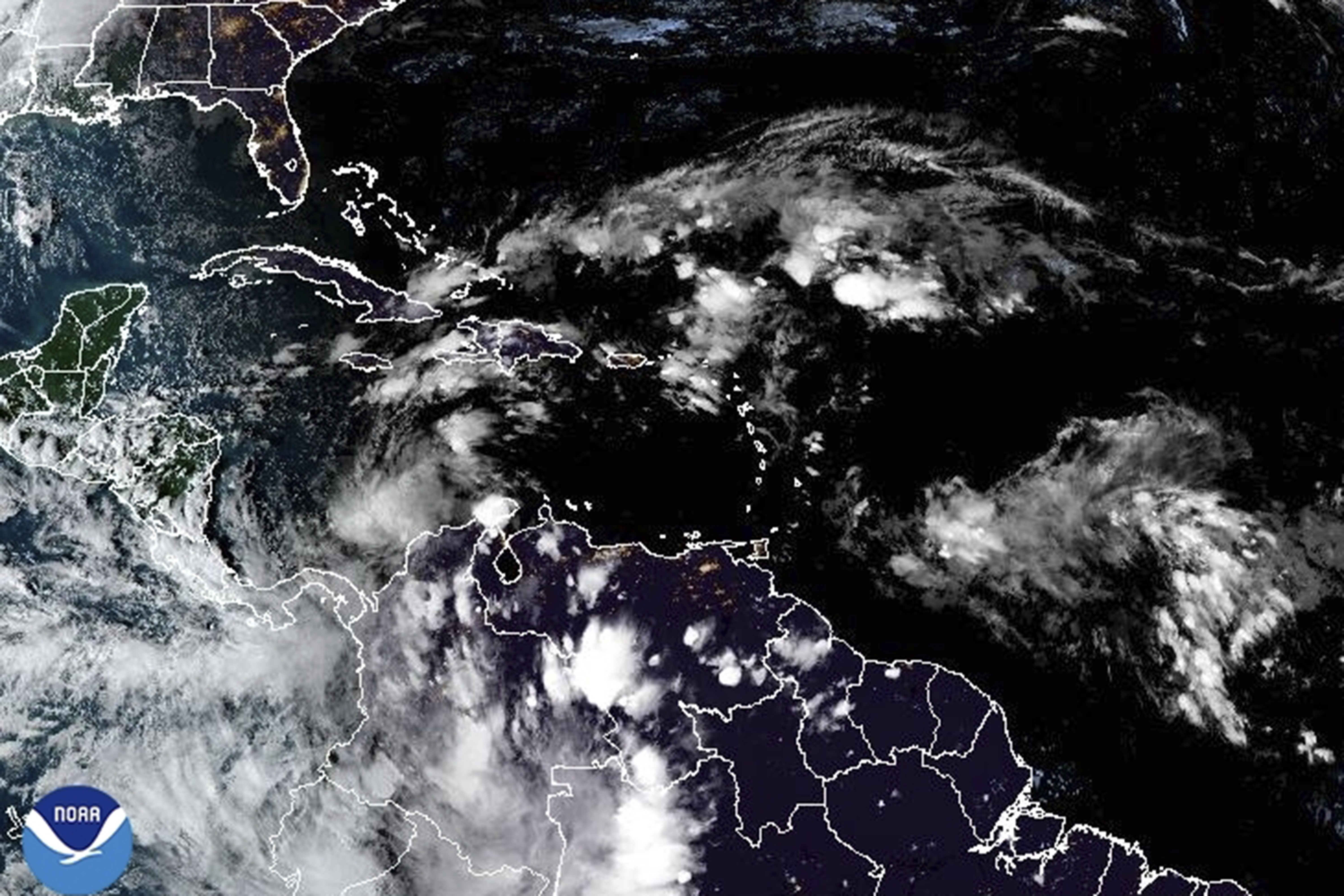 Hurricane Rafael forming in the Caribbean on Nov 4