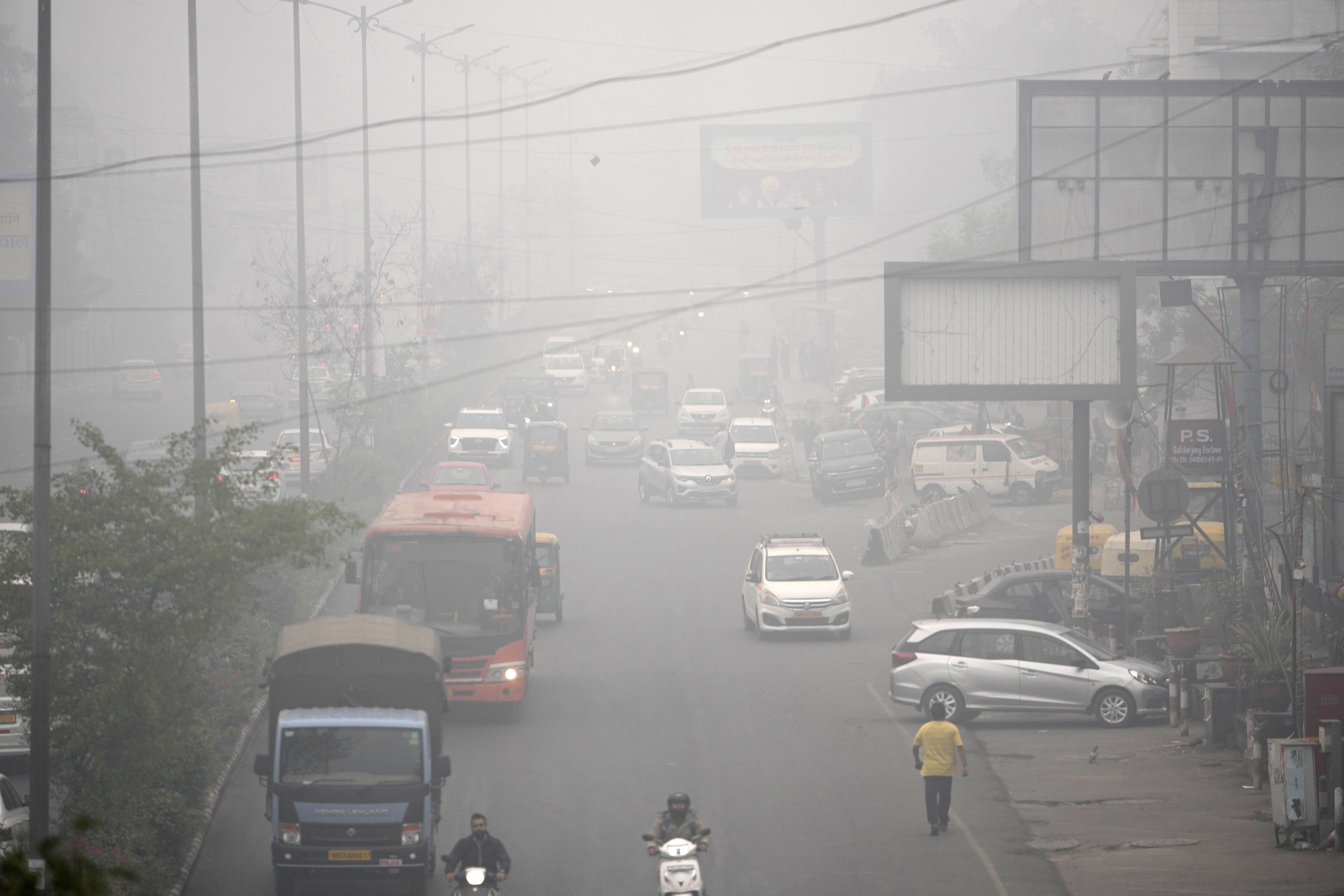 Shrouded in smog, Delhi pollution reading is the highest this year
