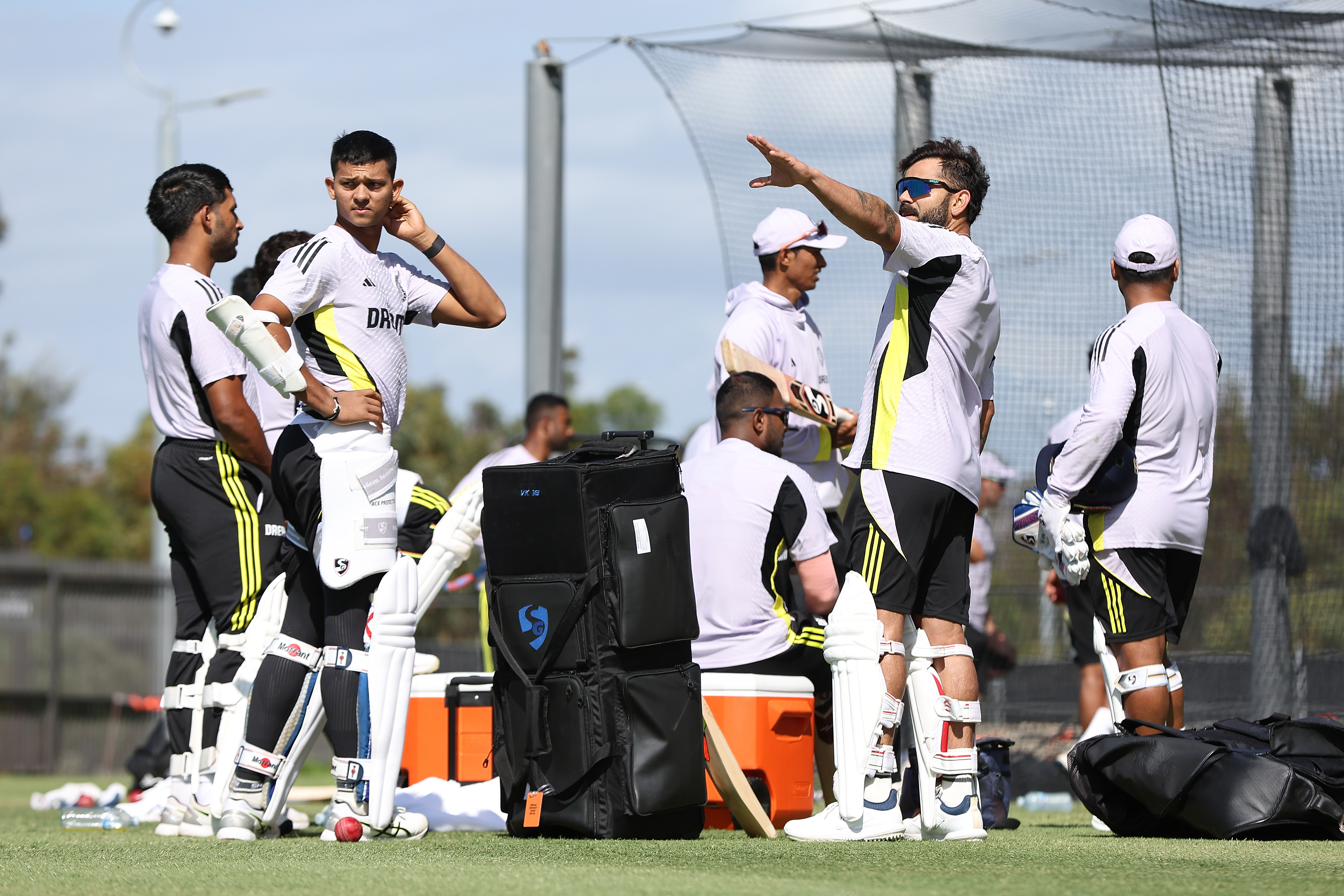 Virat Kohli and India teammates.