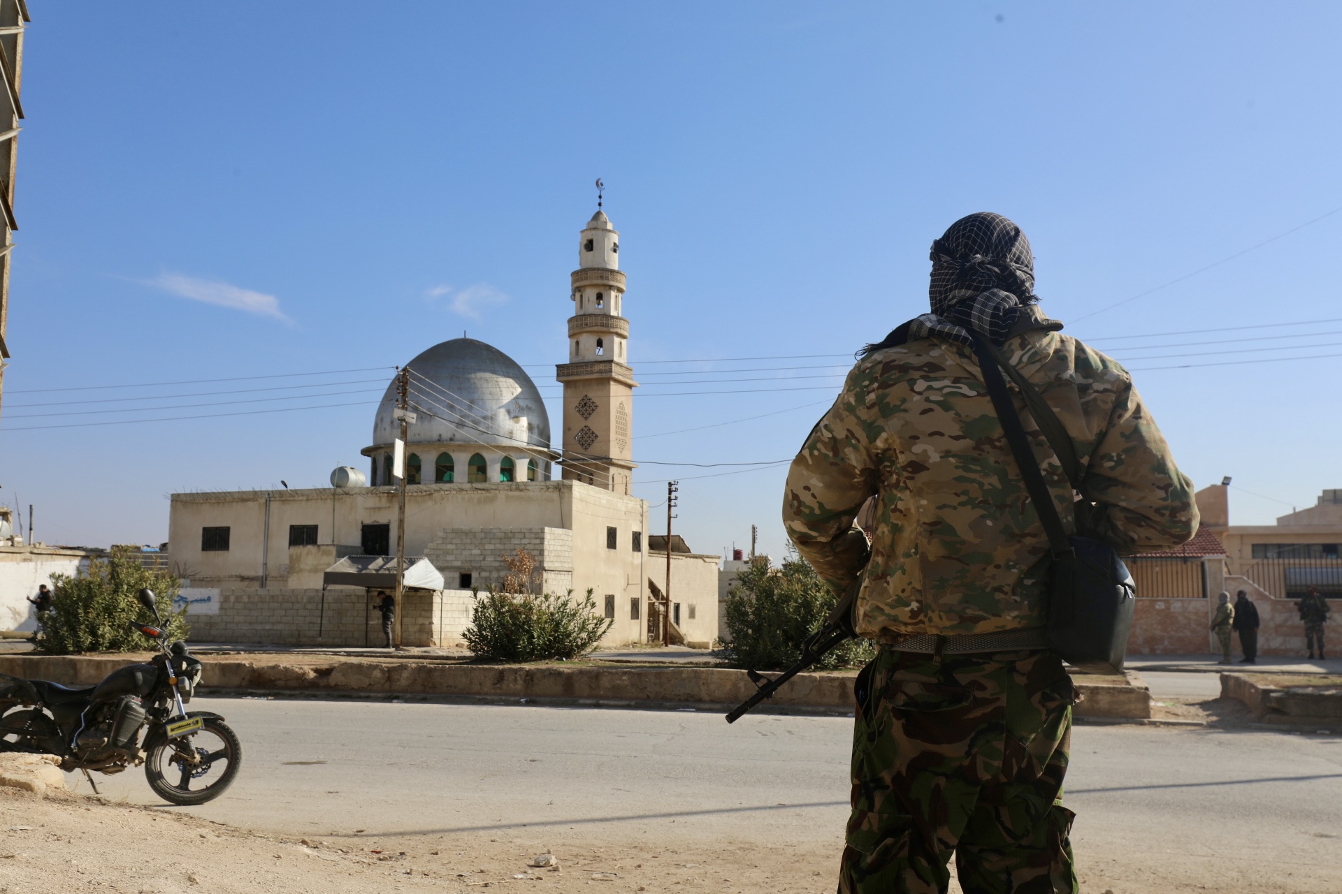 HAMA, SYRIA - DECEMBER 3: Anti-regime armed groups led by Hayʼat Tahrir al-Sham (HTS), opposing Bashar al-Assad's regime forces for 7 days, take control of the town of Suran in Hama, Syria on December 3, 2024.
