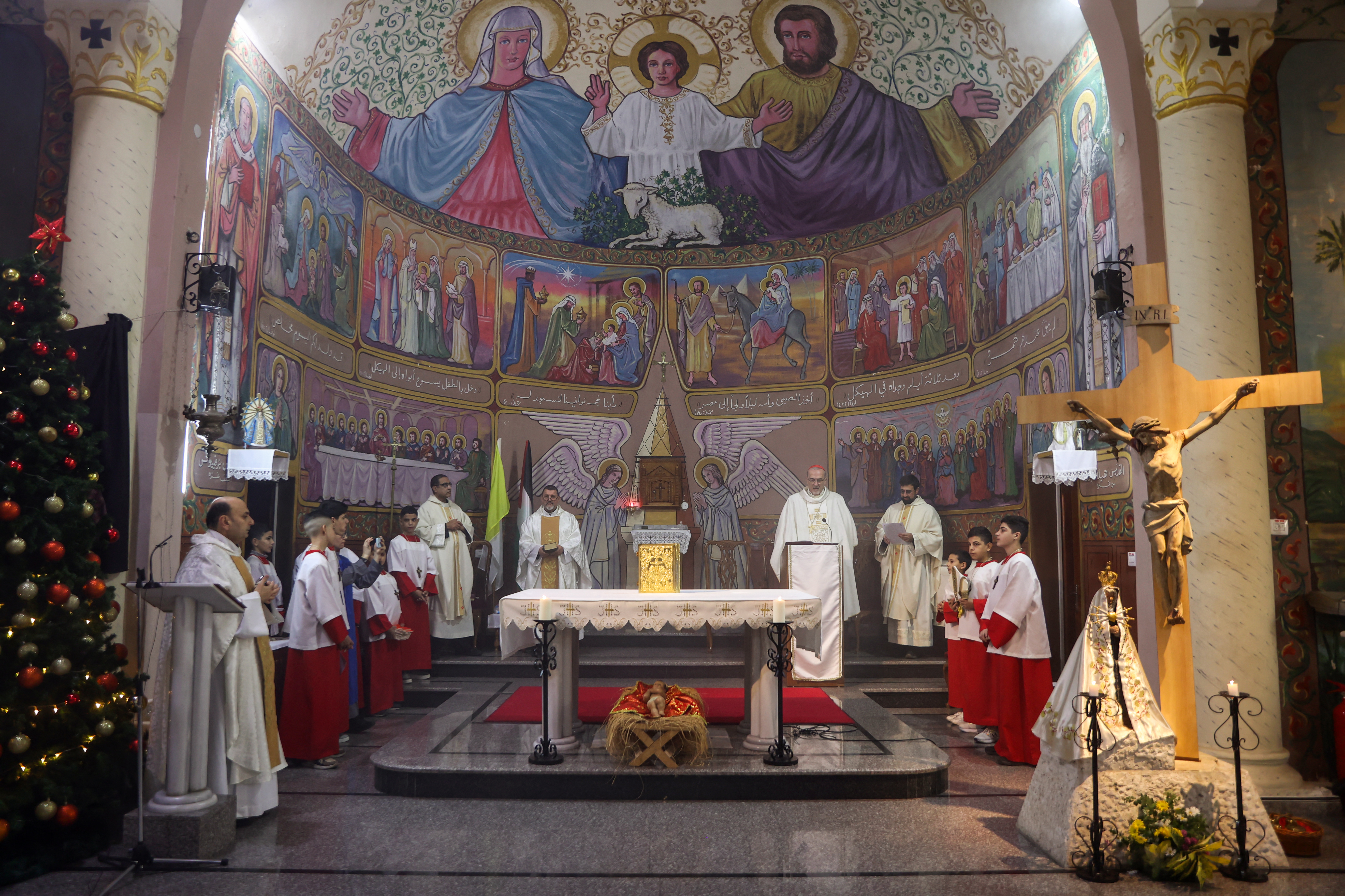 Vatican envoy celebrates Mass with Gaza's Christians