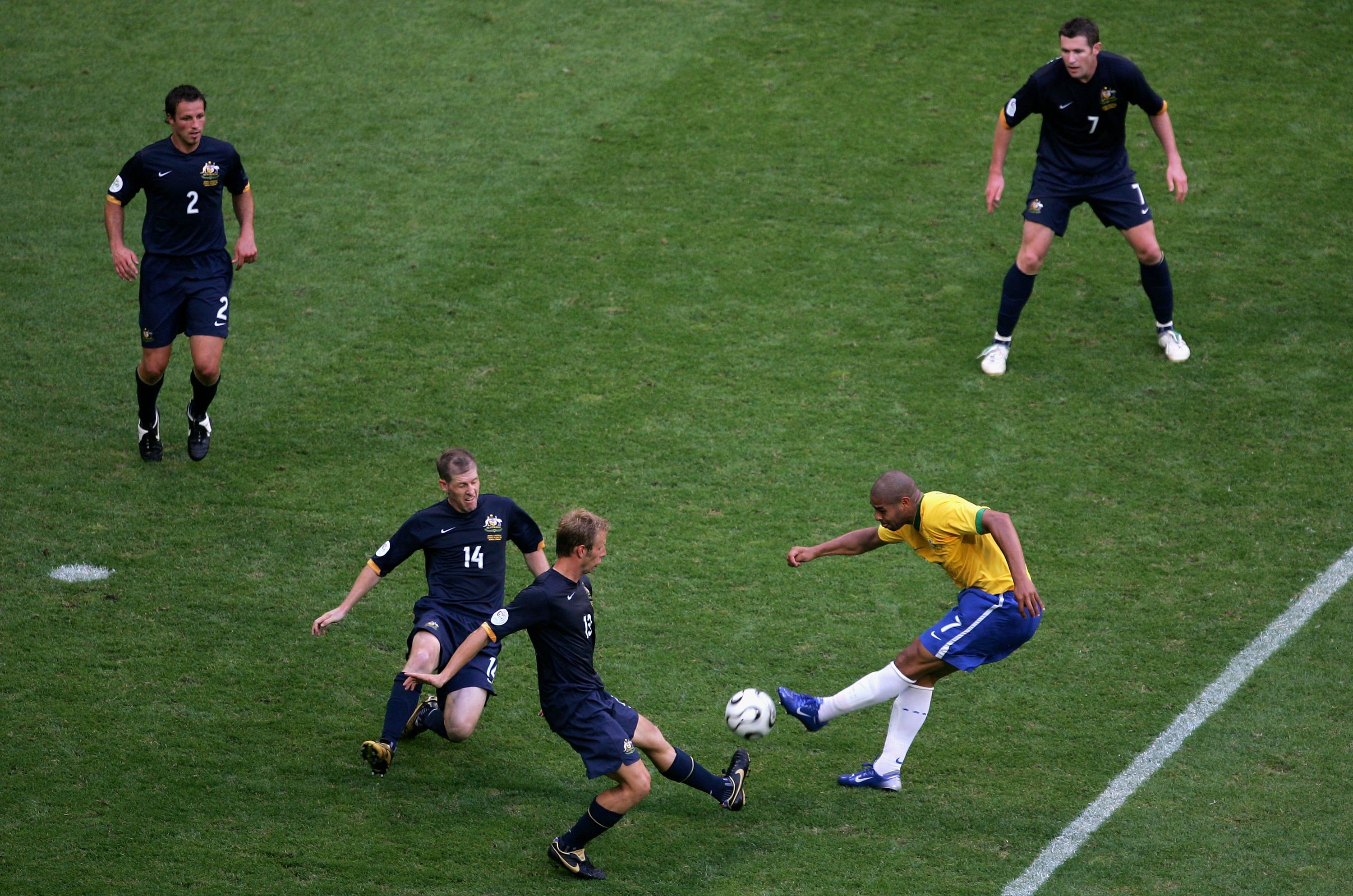 Adriano scores goal.