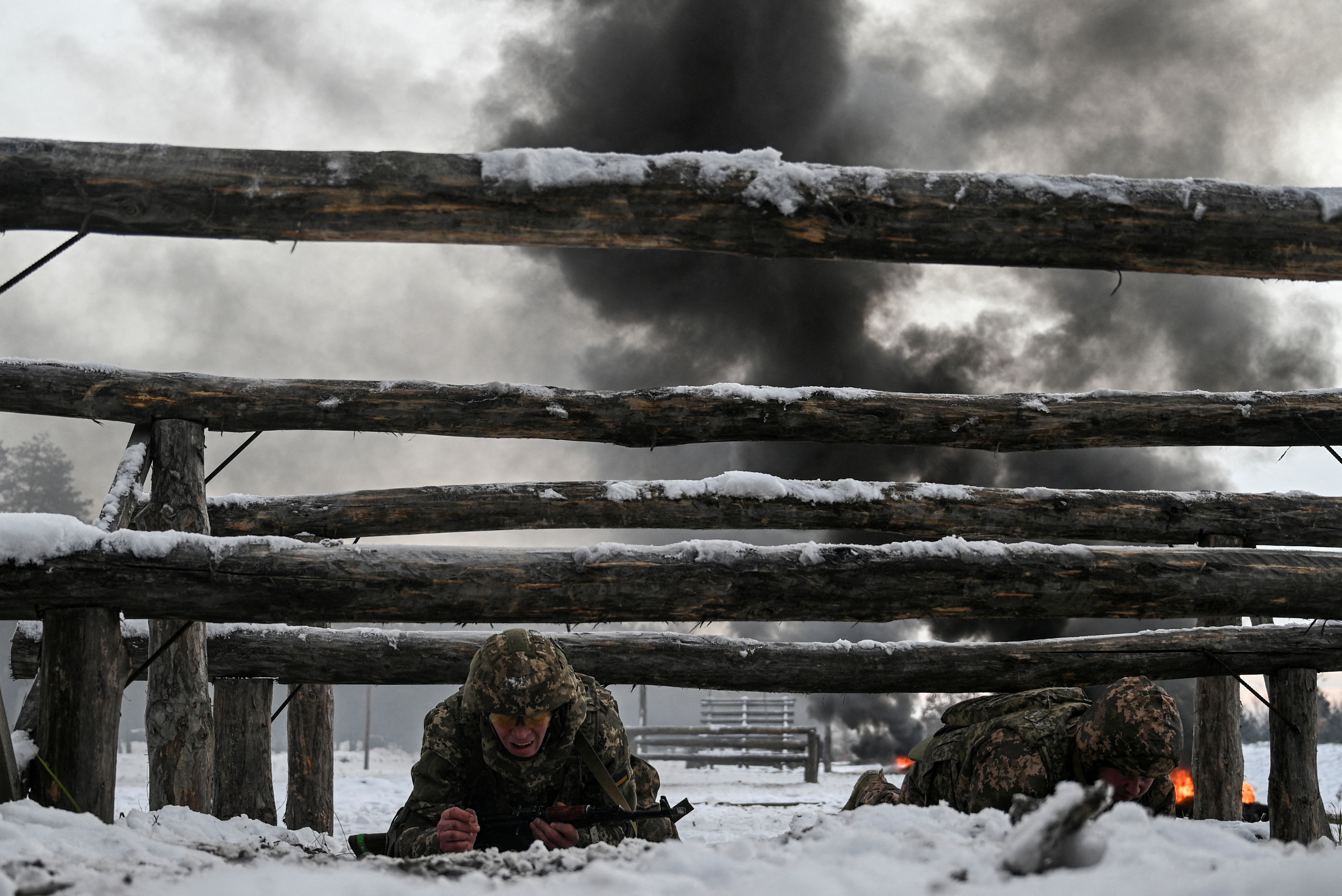 Ukrainian service members attend military exercises during drills at a training ground, amid Russia's attack on Ukraine, in Chernihiv region, Ukraine, November 22, 2024. REUTERS/Maksym Kishka TPX IMAGES OF THE DAY