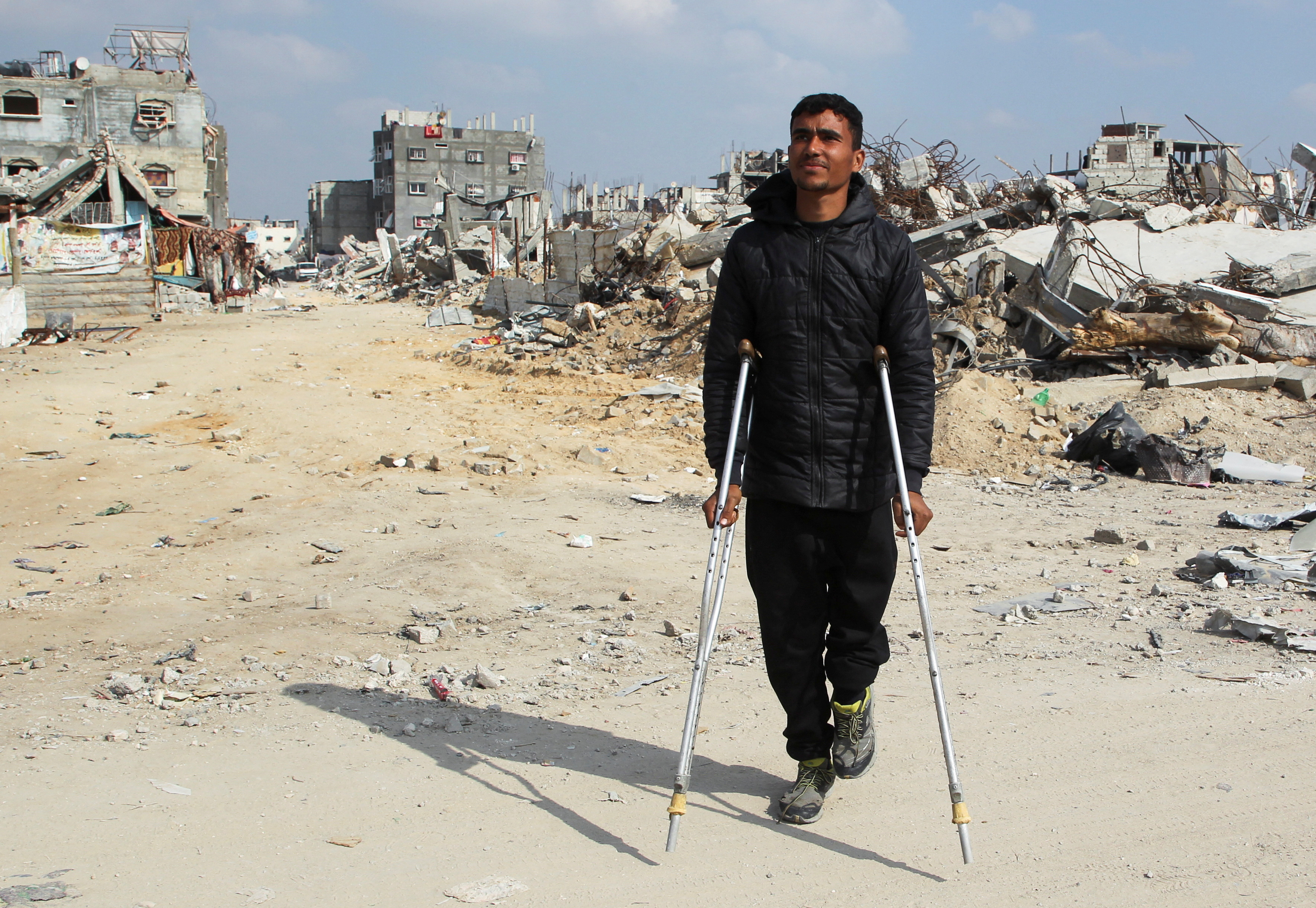 Israeli bombardment leaves Gaza neighborhoods in rubble-strewn wastelands