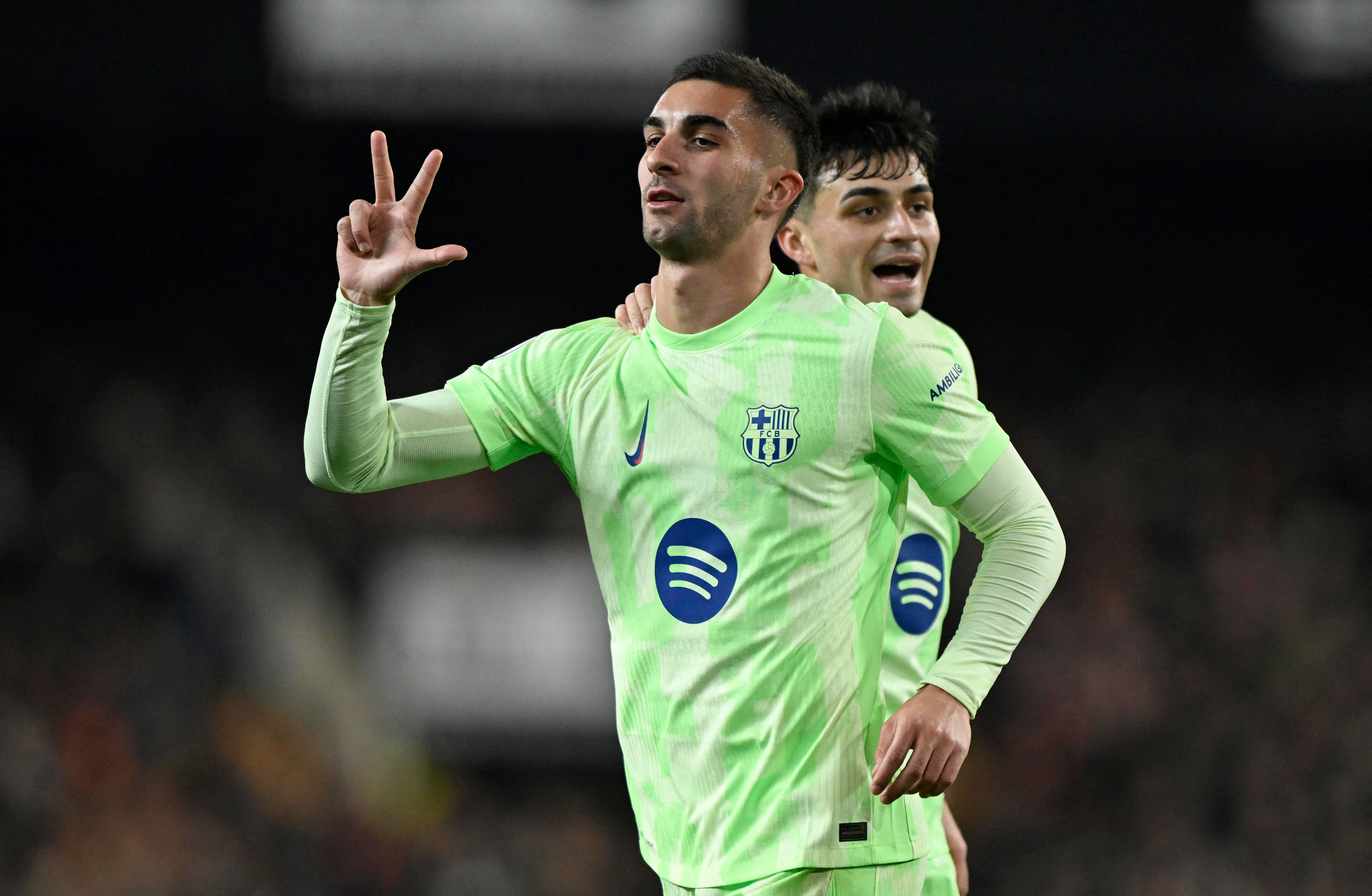 Soccer Football - Copa del Rey - Quarter Final - Valencia v FC Barcelona - Estadio de Mestalla, Valencia, Spain - February 6, 2025 FC Barcelona's Ferran Torres celebrates scoring their fourth goal to complete his hat-trick REUTERS/Pablo Morano