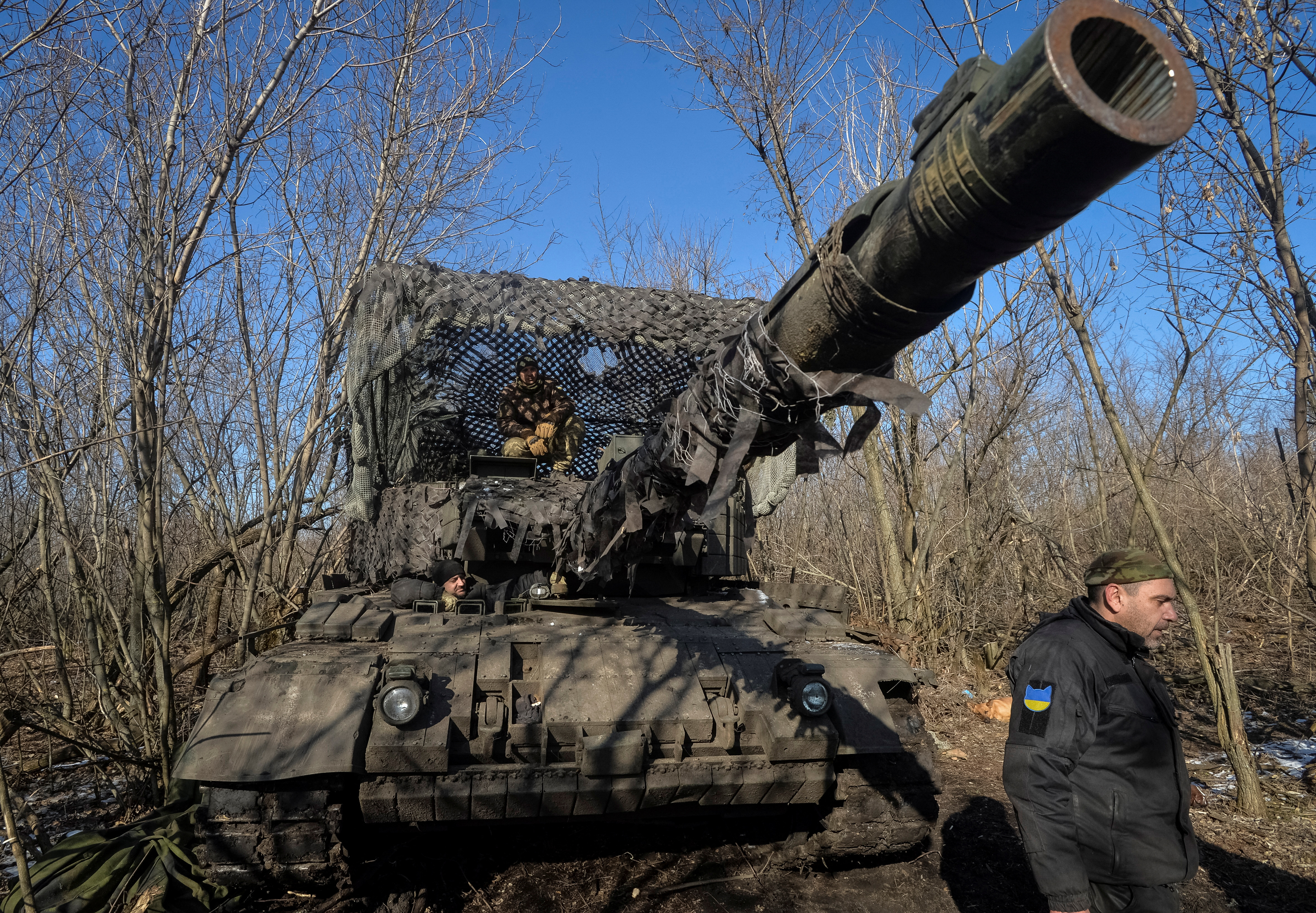 Servicemen of the 5th Separate Heavy Mechanised Brigade of the Ukrainian Armed Forces operate a Leopard 1A5 tank in Donetsk region, Ukraine February 9, 2025 [Oleksandr Klymenko/Reuters]
