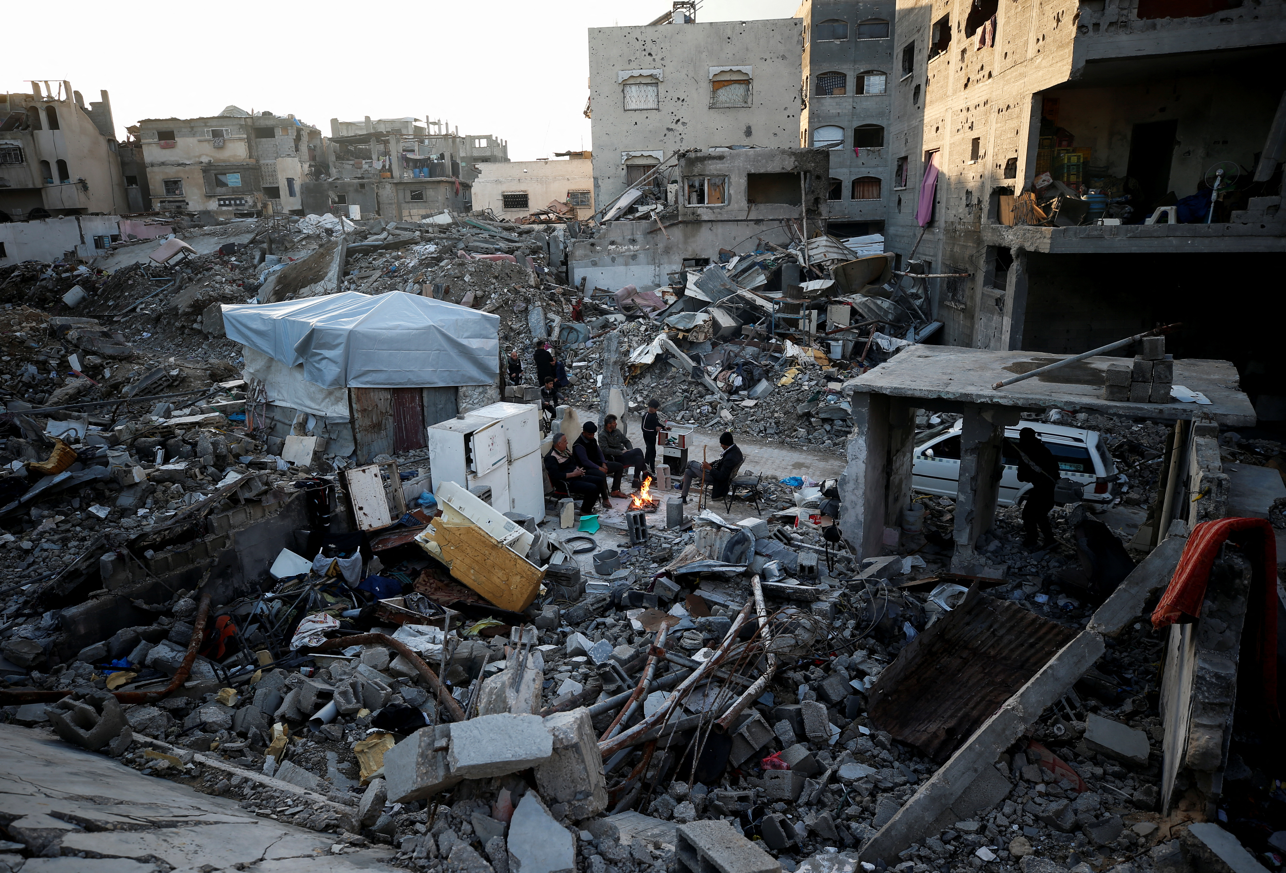 Displaced Palestinians endure life amidst destruction in Gaza