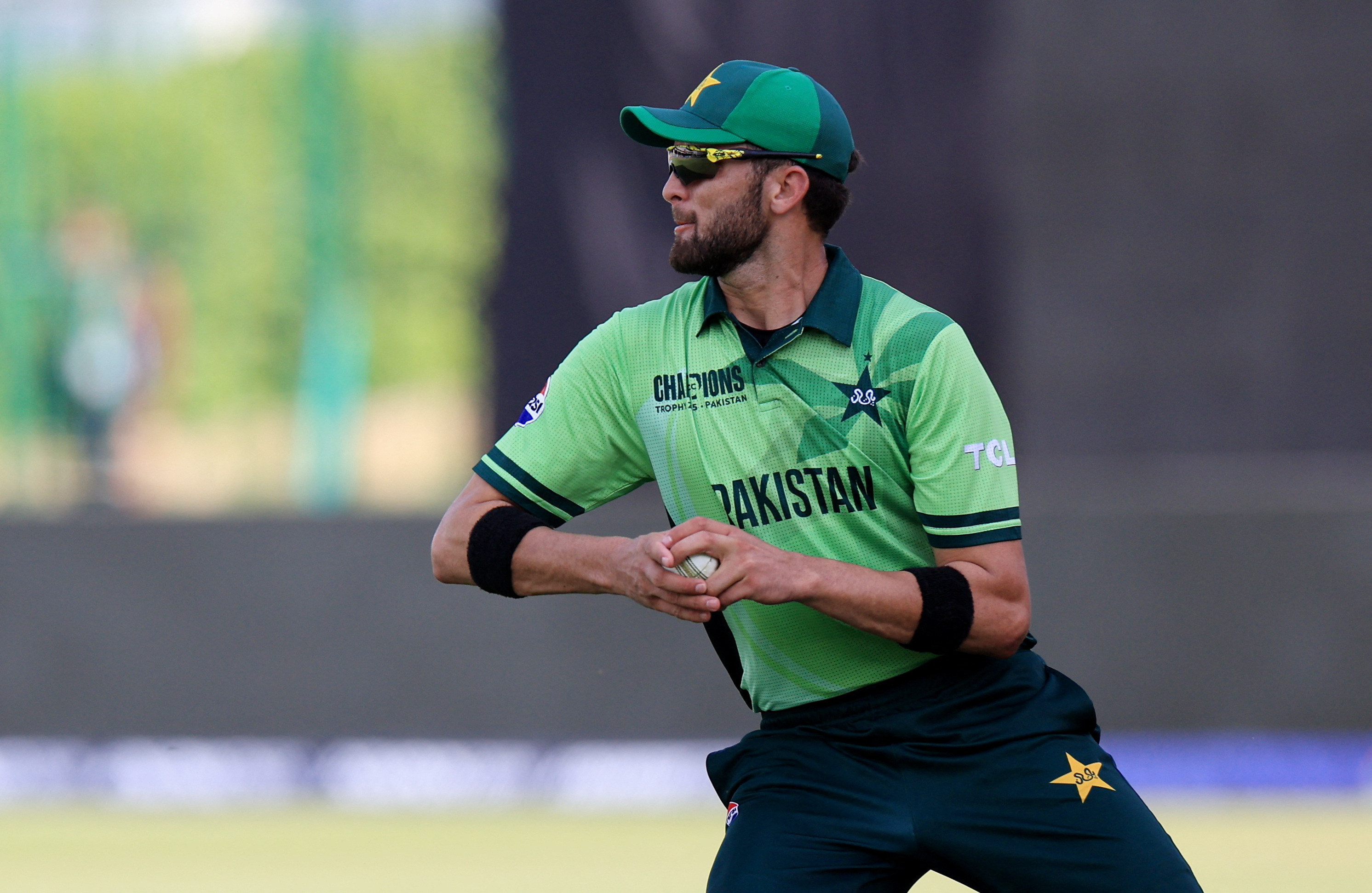 Cricket - ICC Men's Champions Trophy - Group A - Pakistan v New Zealand - National Stadium, Karachi, Pakistan - February 19, 2025 Pakistan's Shaheen Shah Afridi in action fielding REUTERS/Akhtar Soomro