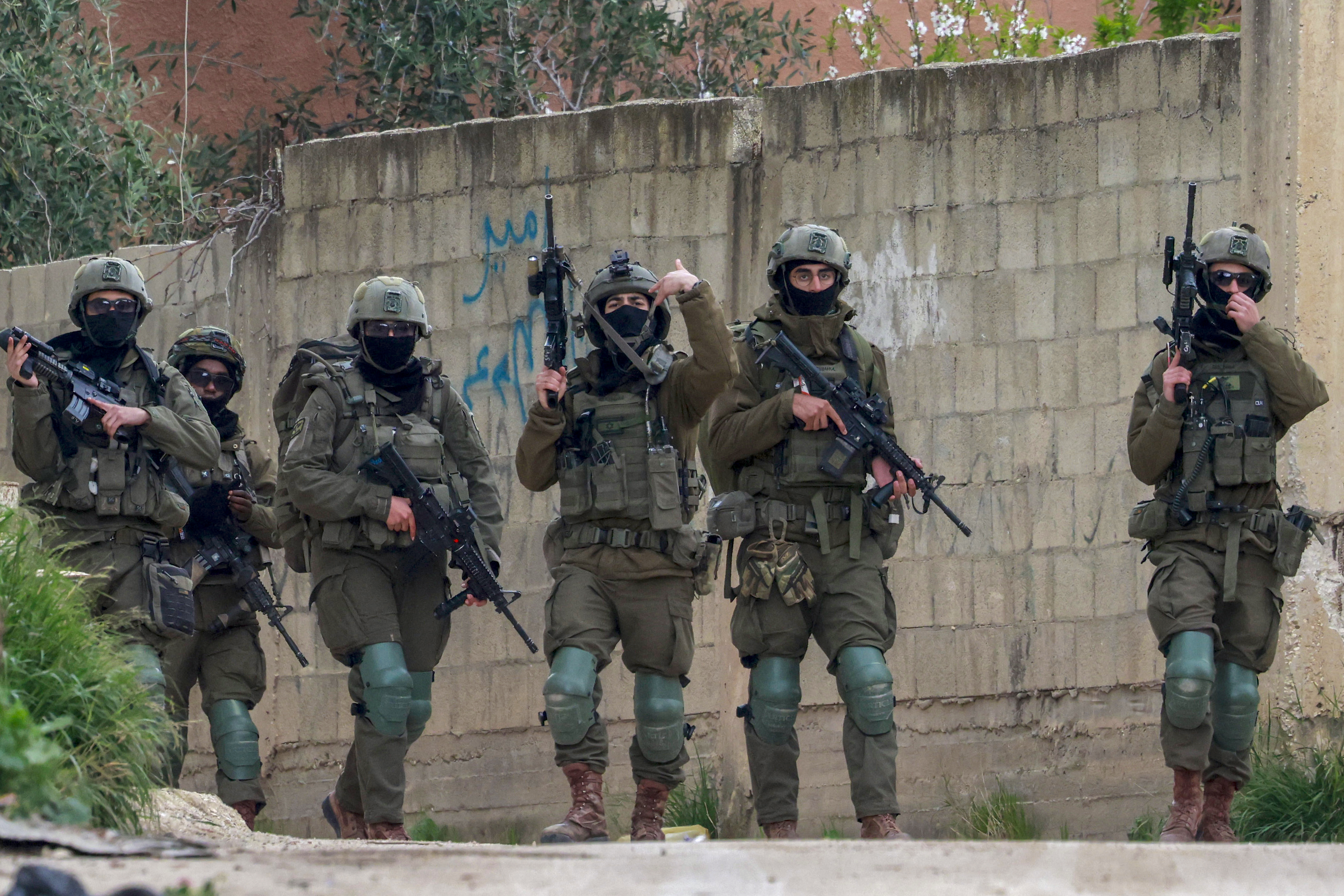 Israel sends tanks into West Bank for first time in decades