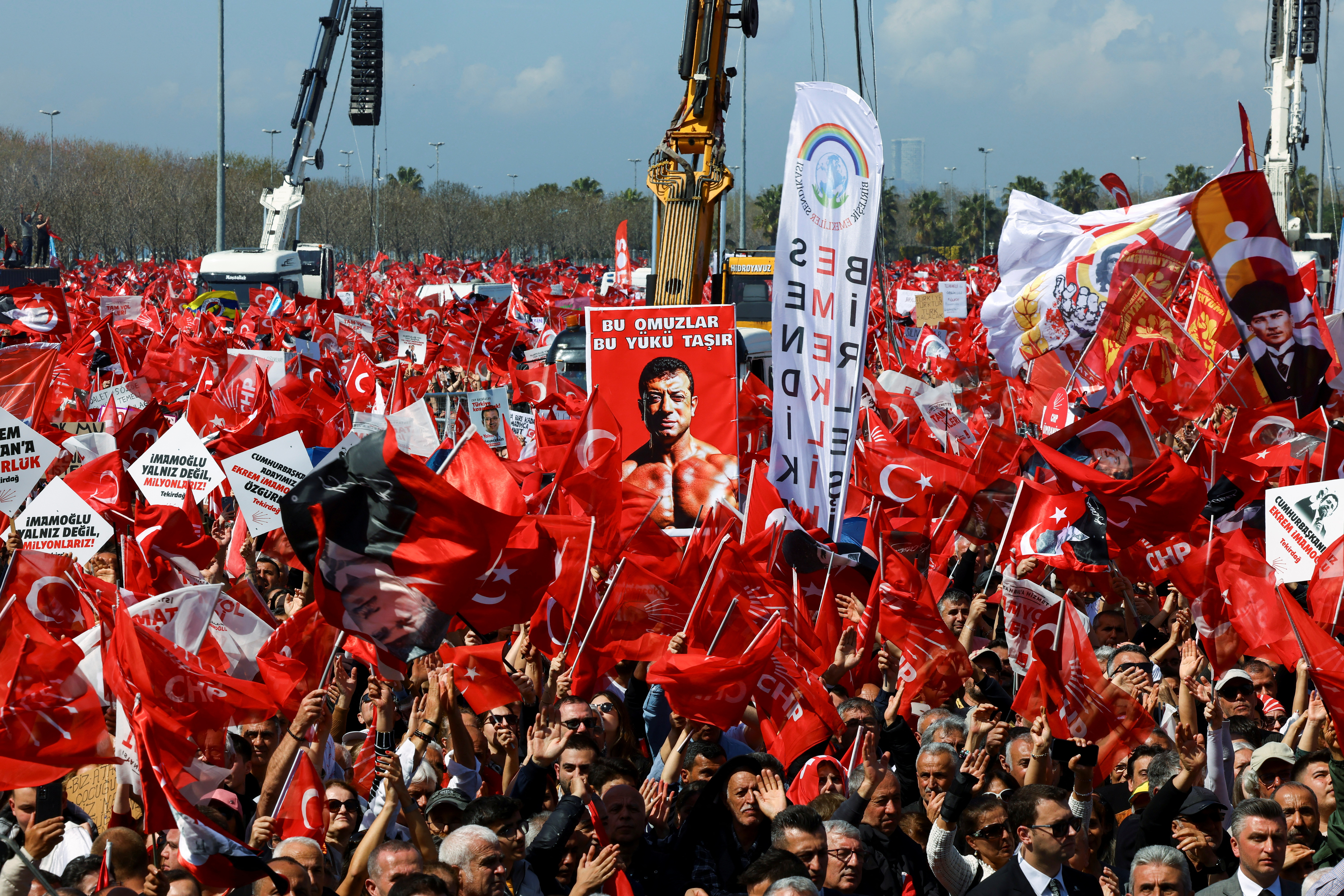 People attend a rally to protest against the arrest of Istanbul Mayor Ekrem Imamoglu as part of a corruption investigation, in Istanbul, Turkey, March 29, 2025. REUTERS/Umit Bektas