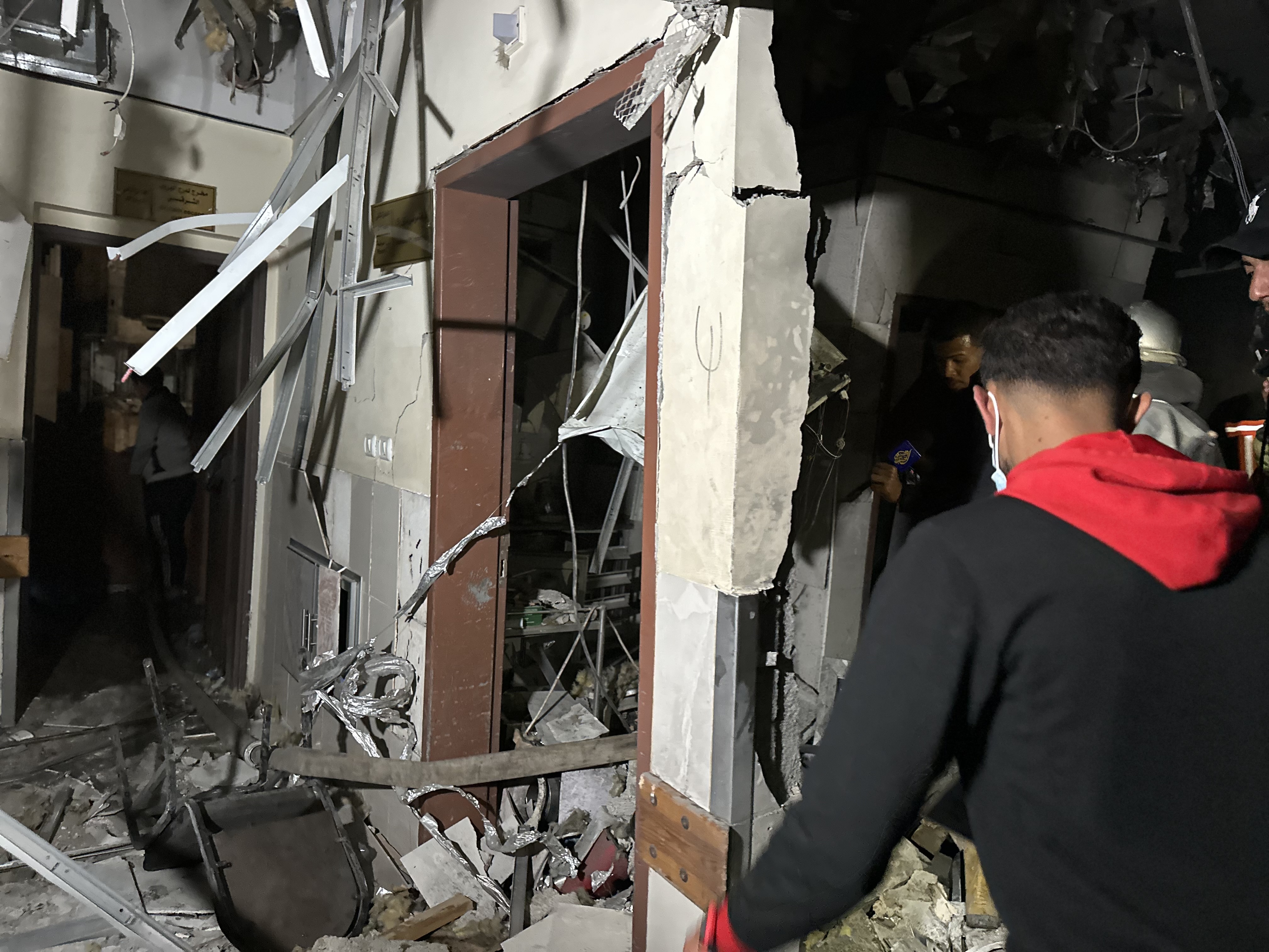 Israel strikes the largest hospital in southern Gaza