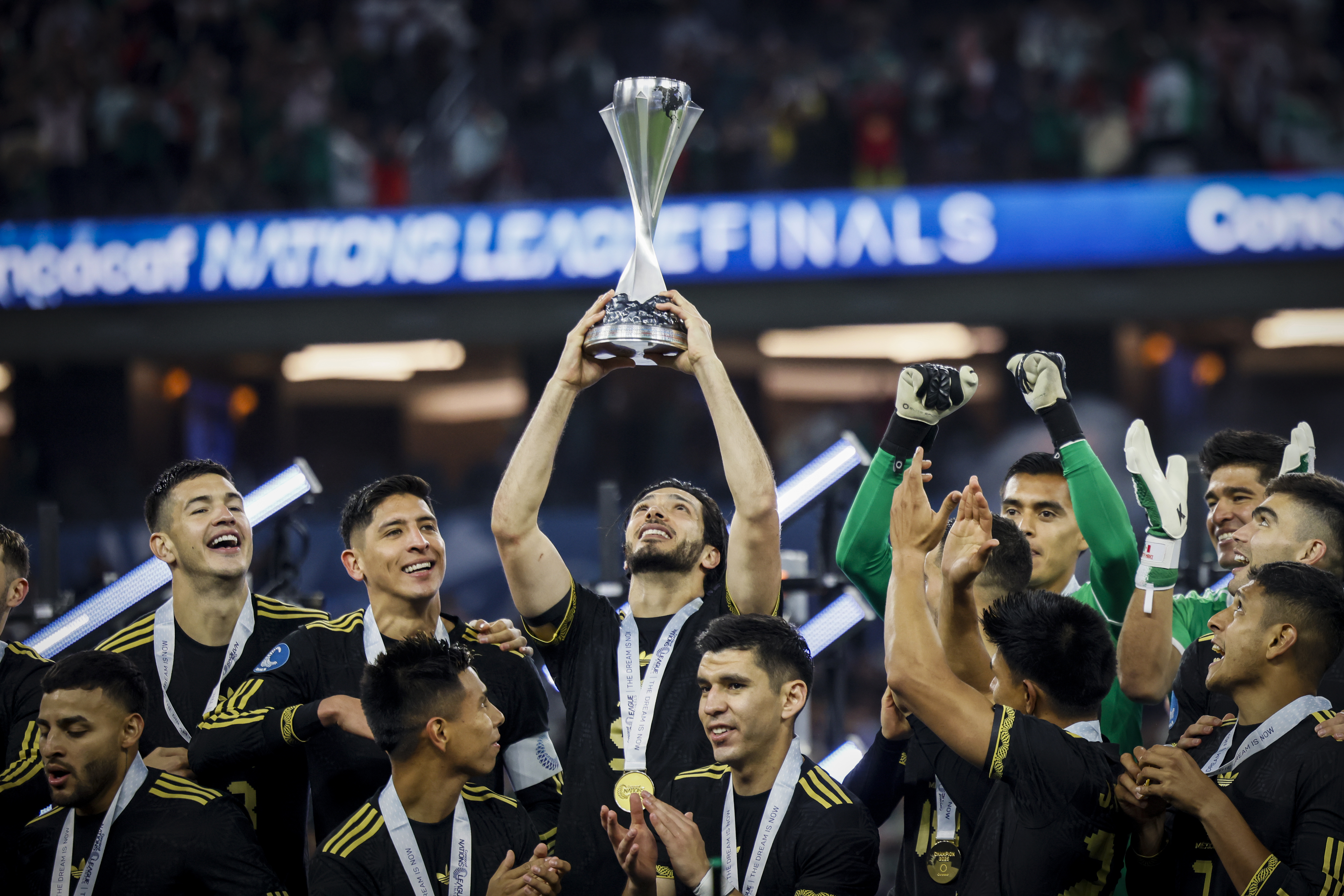 Mexico players react.