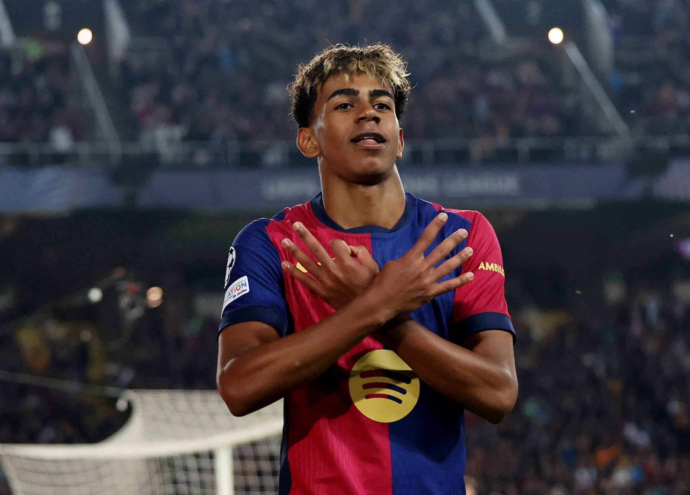 Soccer Football - Champions League - Quarter Final - First Leg - FC Barcelona v Borussia Dortmund - Estadi Olimpic Lluis Companys, Barcelona, Spain - April 9, 2025 FC Barcelona's Lamine Yamal celebrates scoring their fourth goal REUTERS/Nacho Doce