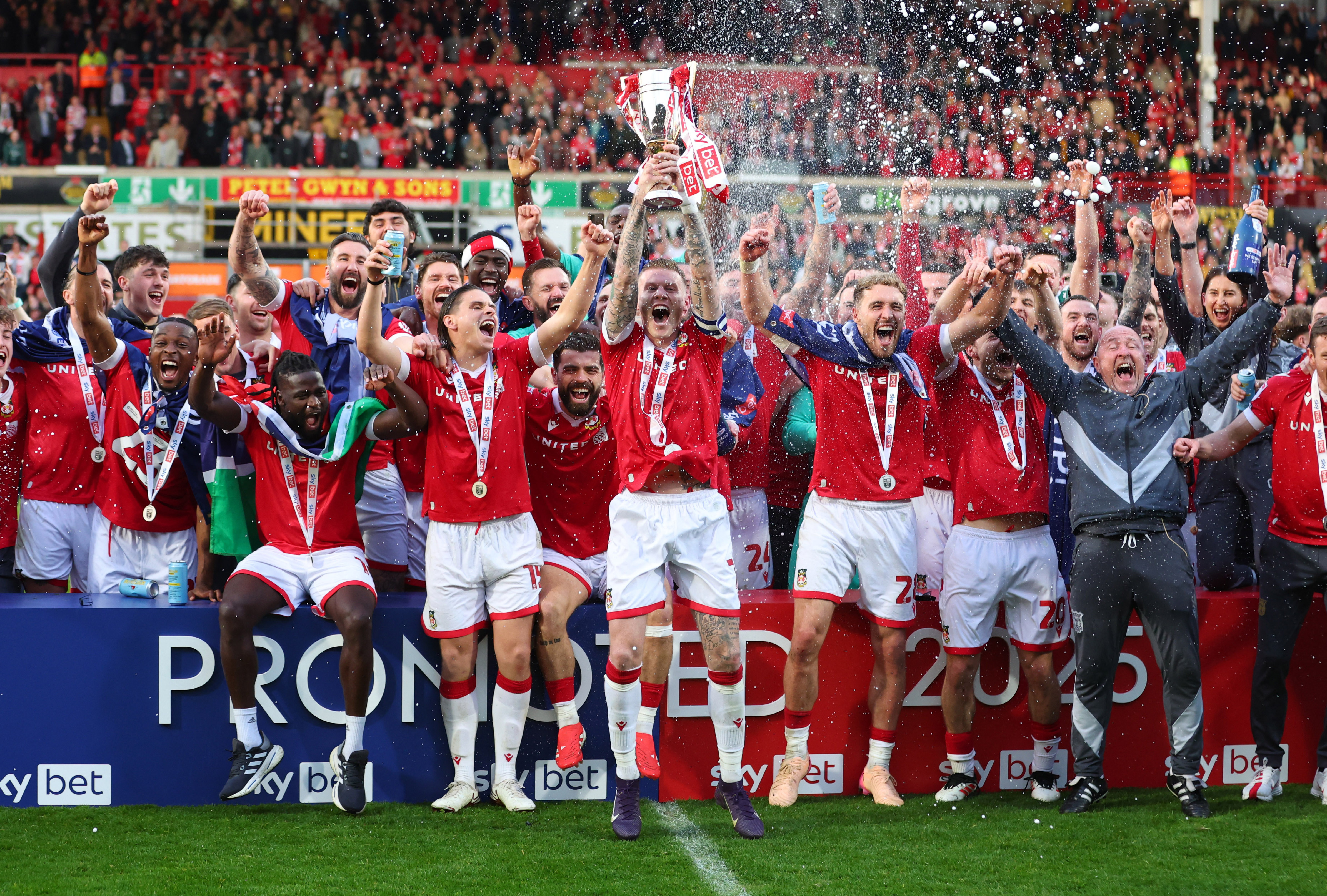 Wrexham players react.