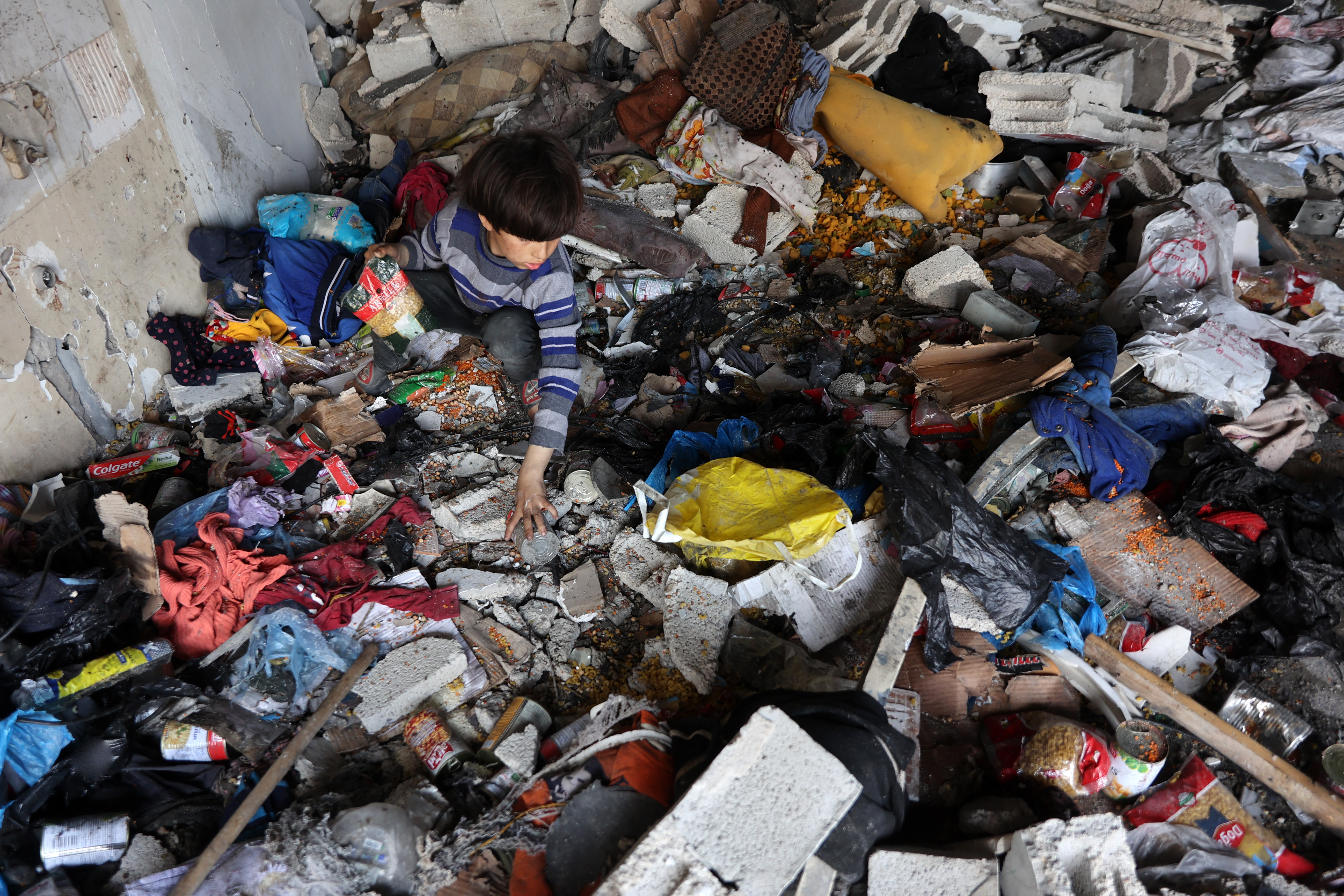 Overnight Israeli attacks hit tent shelters, homes in southern Gaza