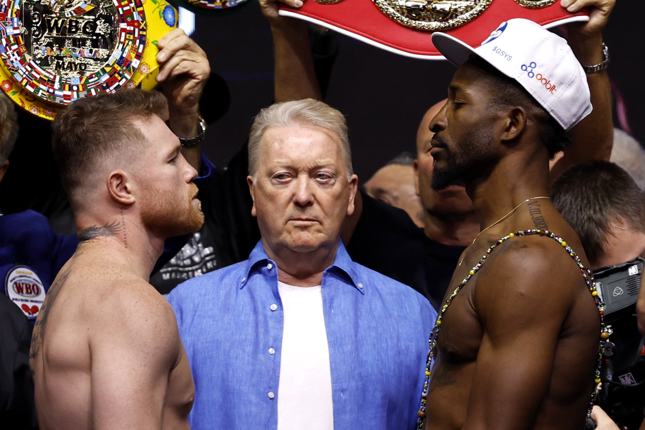 Boxing - Saul 'Canelo' Alvarez vs William Scull - Undisputed Super Middleweight Championship - Weigh-in - Boulvard City, Riyadh, Saudi Arabia - May 2, 2025 Saul 'Canelo' Alvarez and William Scull during the Weigh-in REUTERS/Hamad I Mohammed