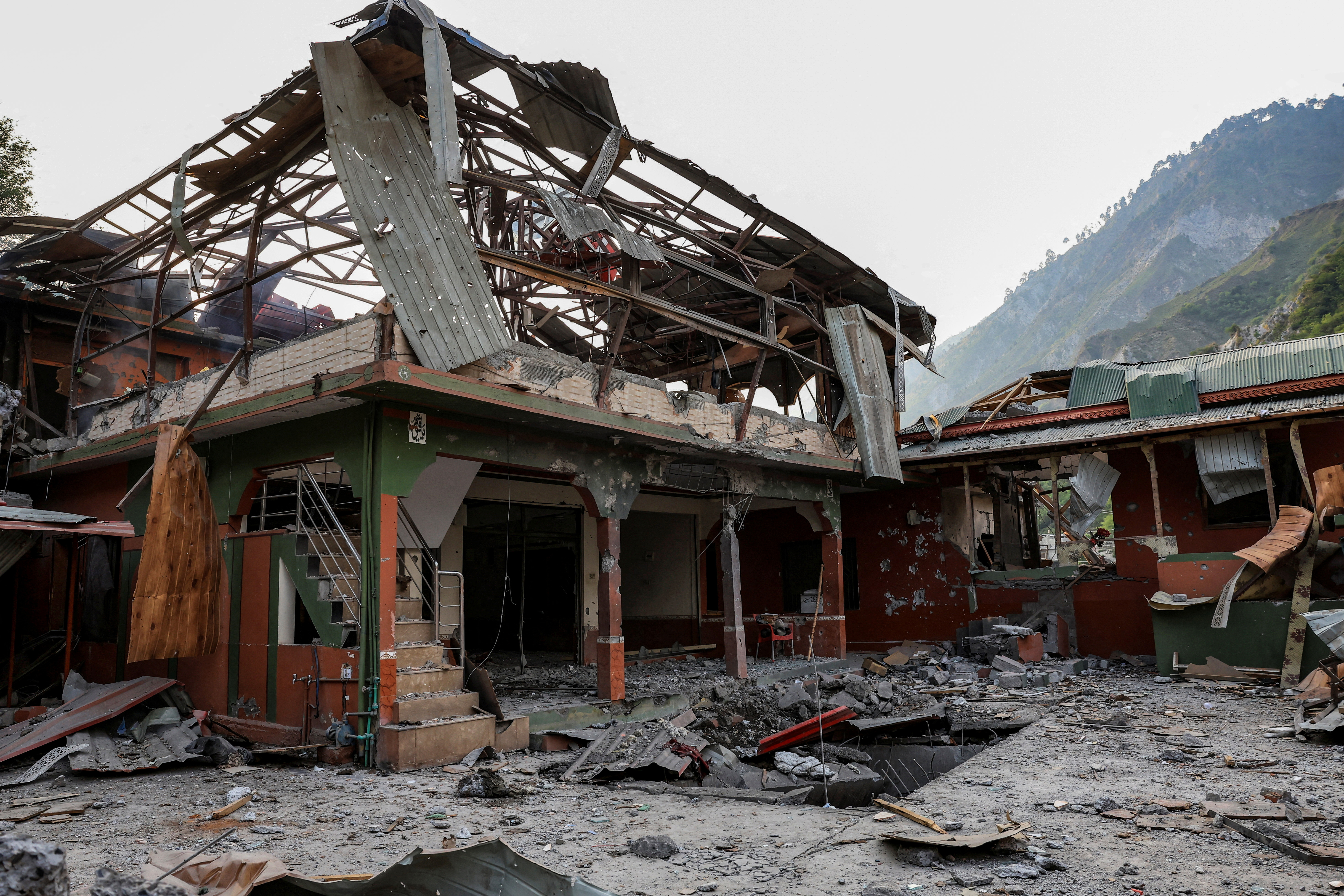 Kashmir violence escalates, dozens killed in border crossfire