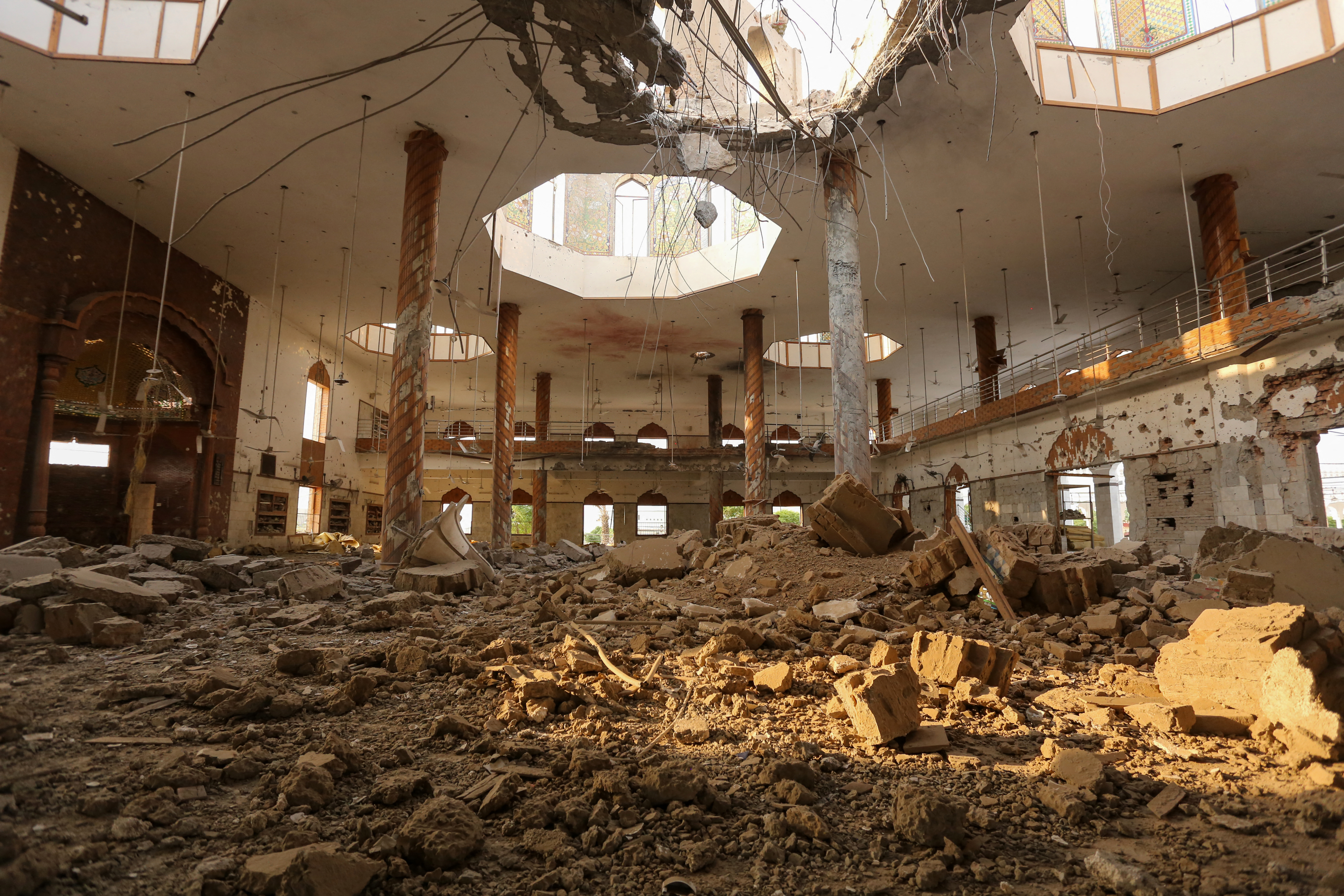 Kashmir violence escalates, dozens killed in border crossfire