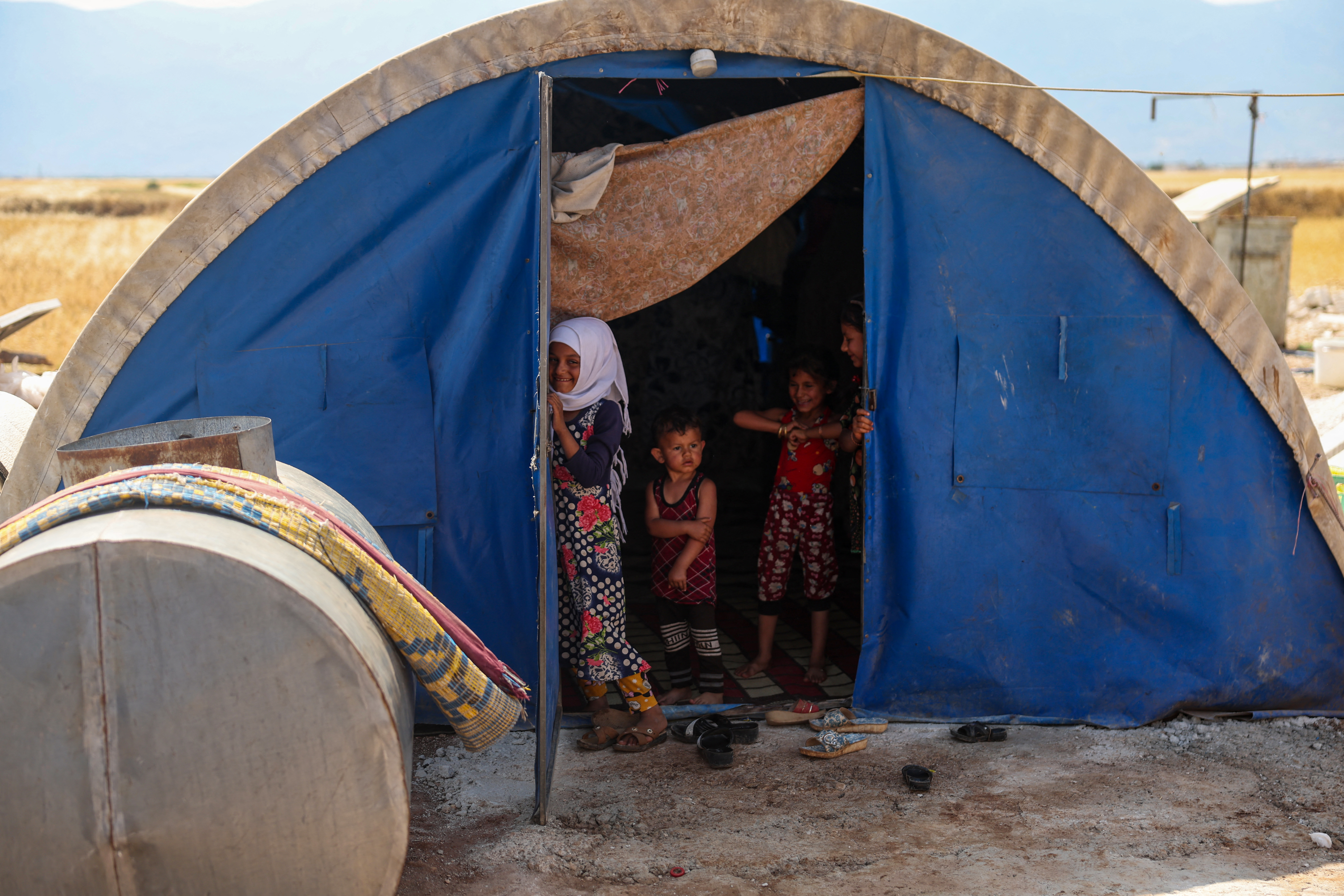 Syrians return to villages destroyed by war, defying displacement camps