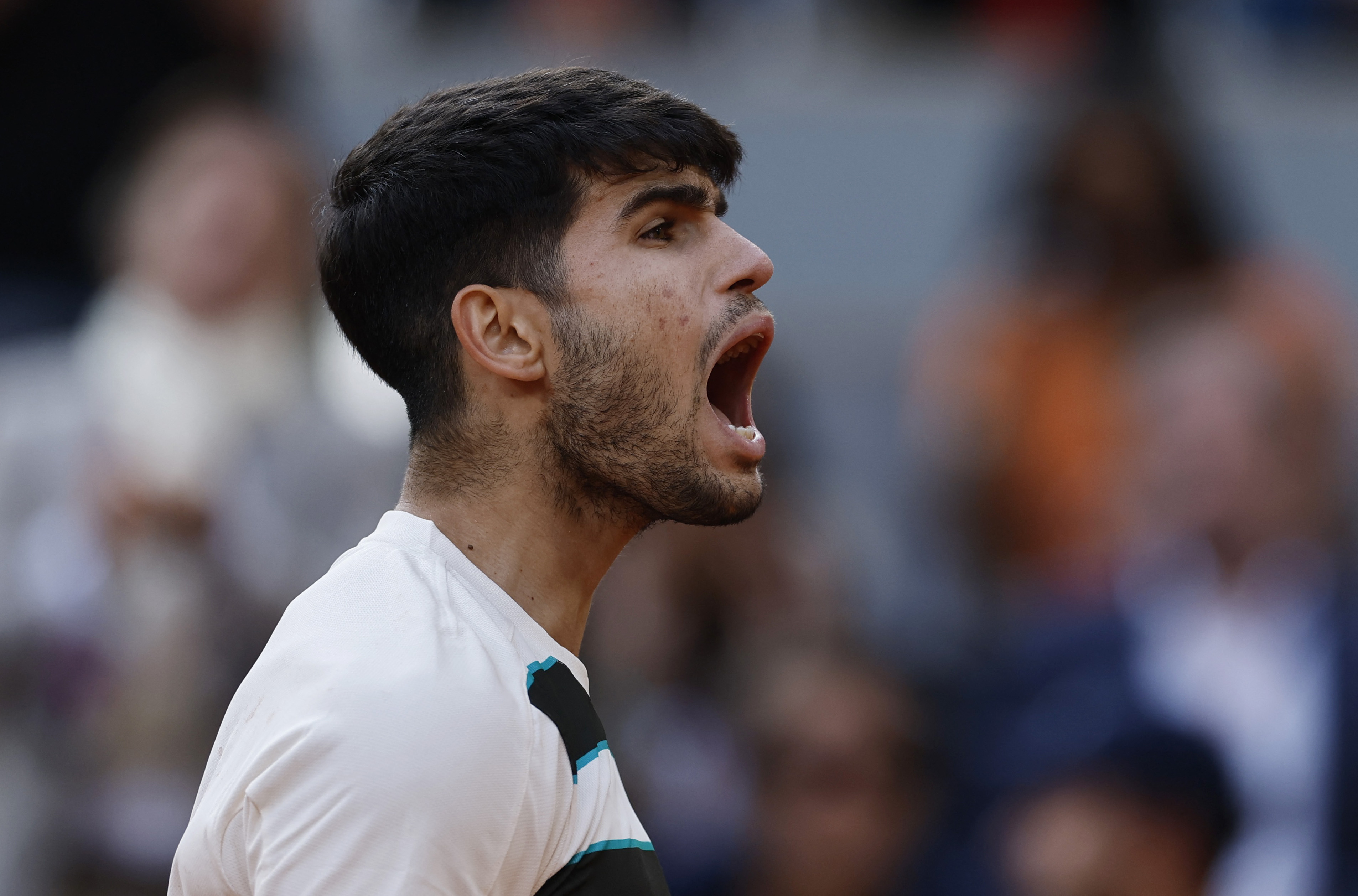 Tennis - French Open - Roland Garros, Paris, France - June 8, 2025 Spain's Carlos Alcaraz reacts during his final match against Italy's Jannik Sinner REUTERS/Stephanie Lecocq