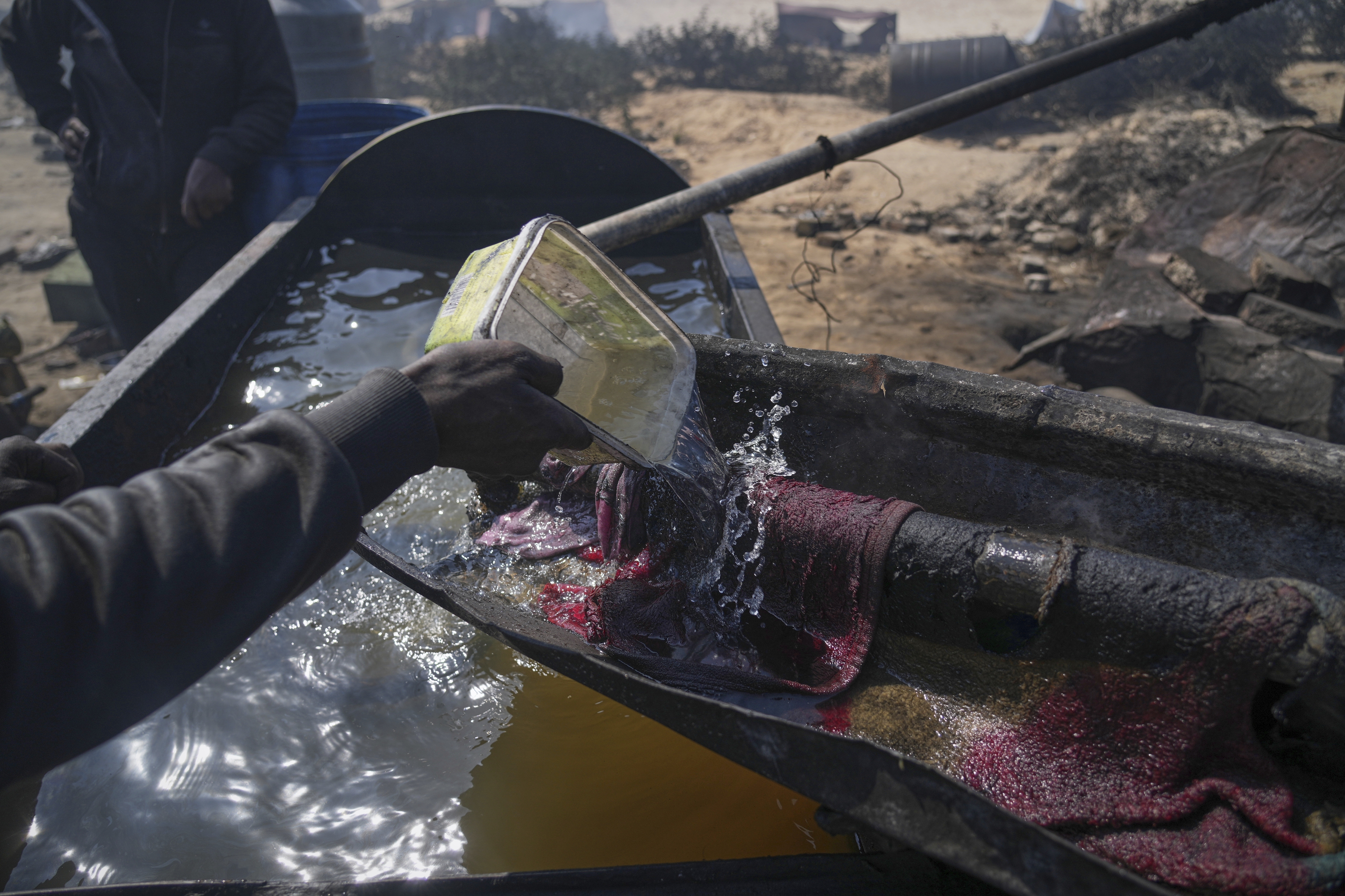 Gaza's youth turn plastic into fuel