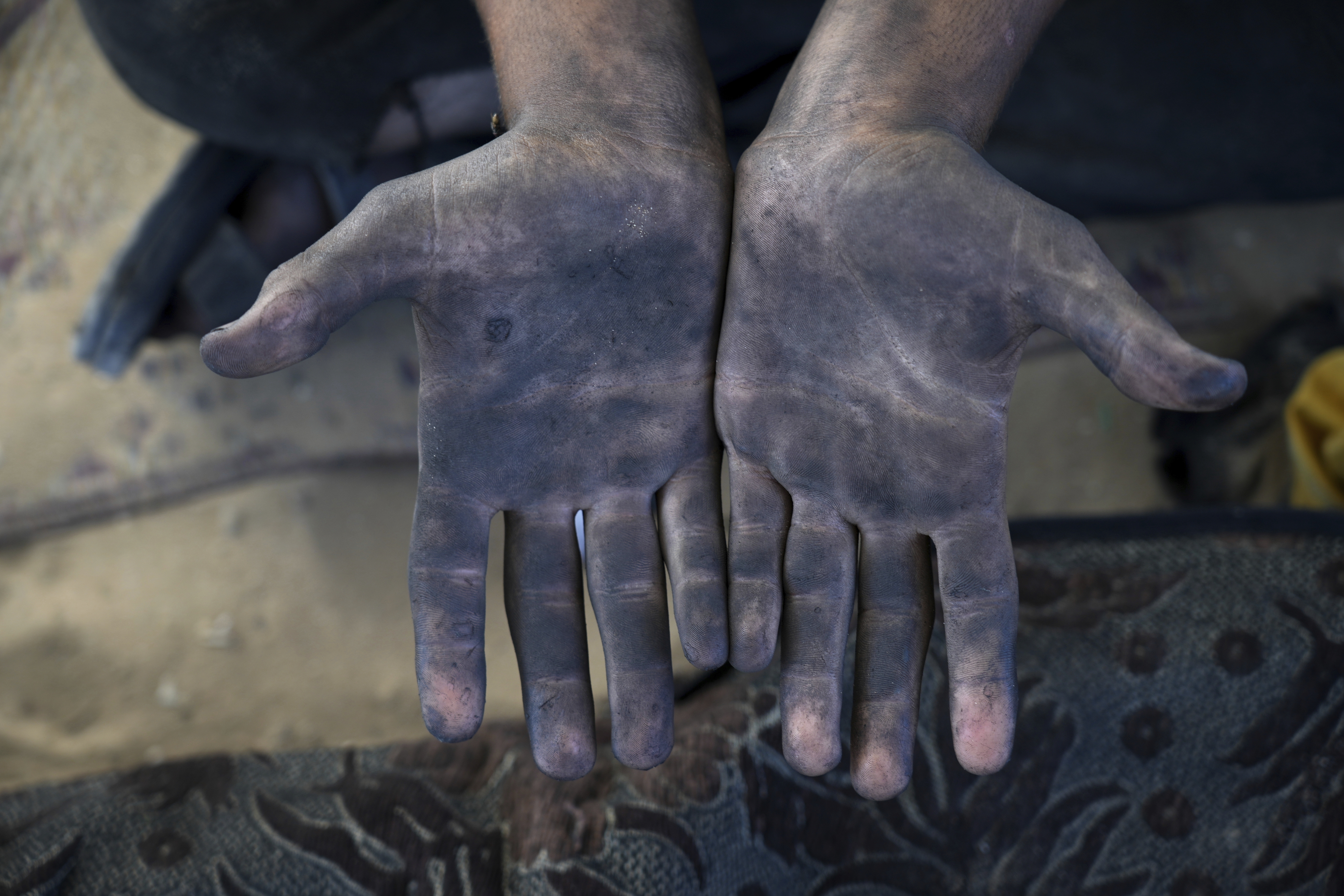 Gaza's youth turn plastic into fuel