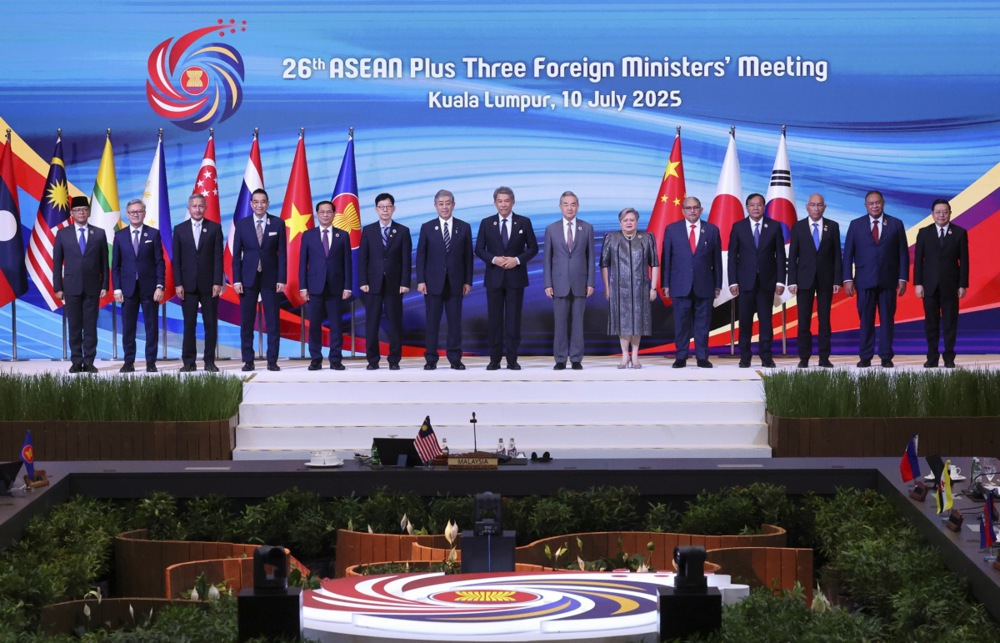 A group photo at the 58th Association of Southeast Asian Nations (ASEAN) Foreign Ministers' Meetings in Kuala Lumpur, Malaysia, 10 July 2025. [Hasnoor Hussain/EPA]
