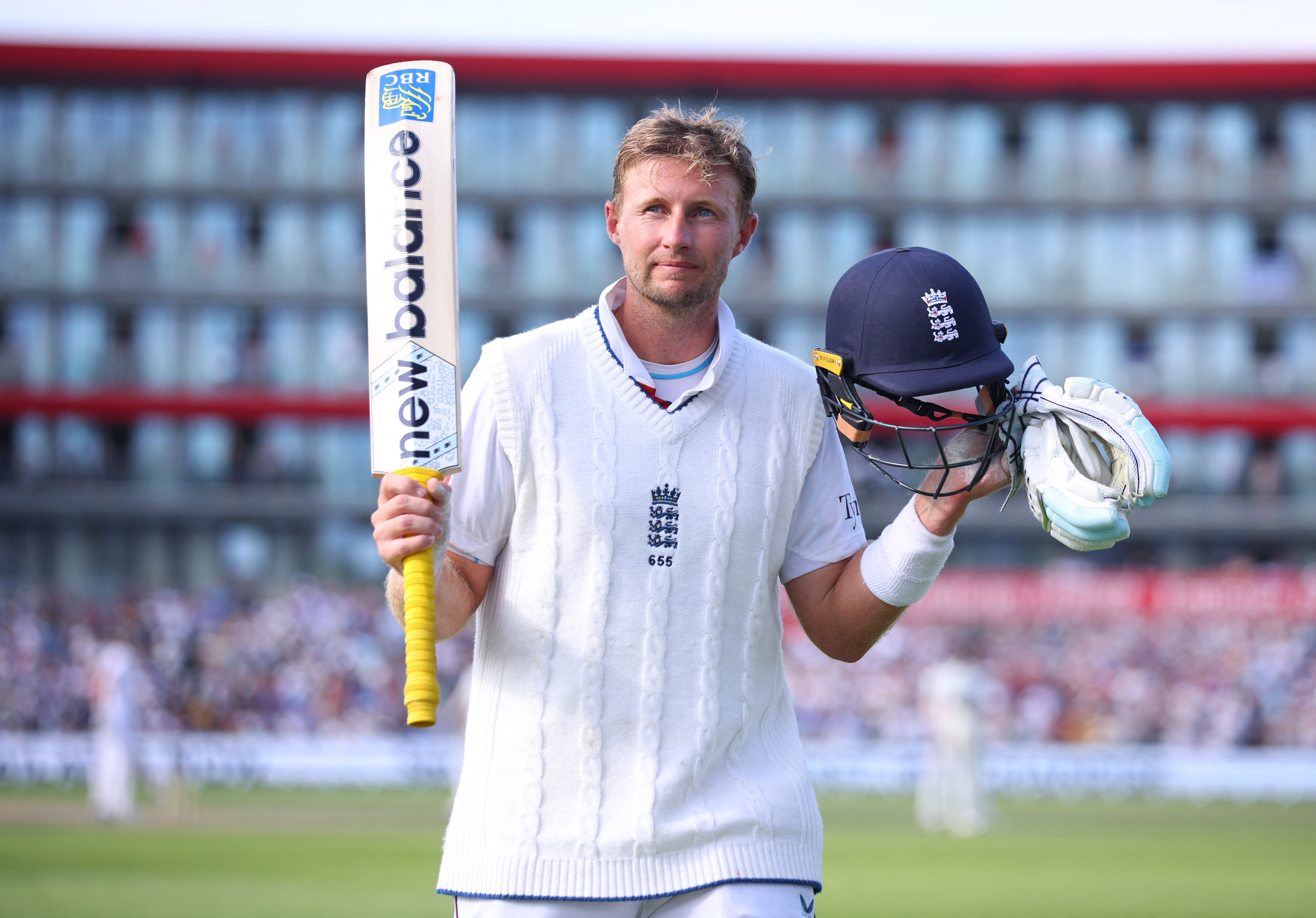 Test Match Series - Fourth Test - England v India - Old Trafford Cricket Ground, Manchester, Britain - July 25, 2025 England's Joe Root acknowledges fans as he walks after losing his wicket for 150 runs