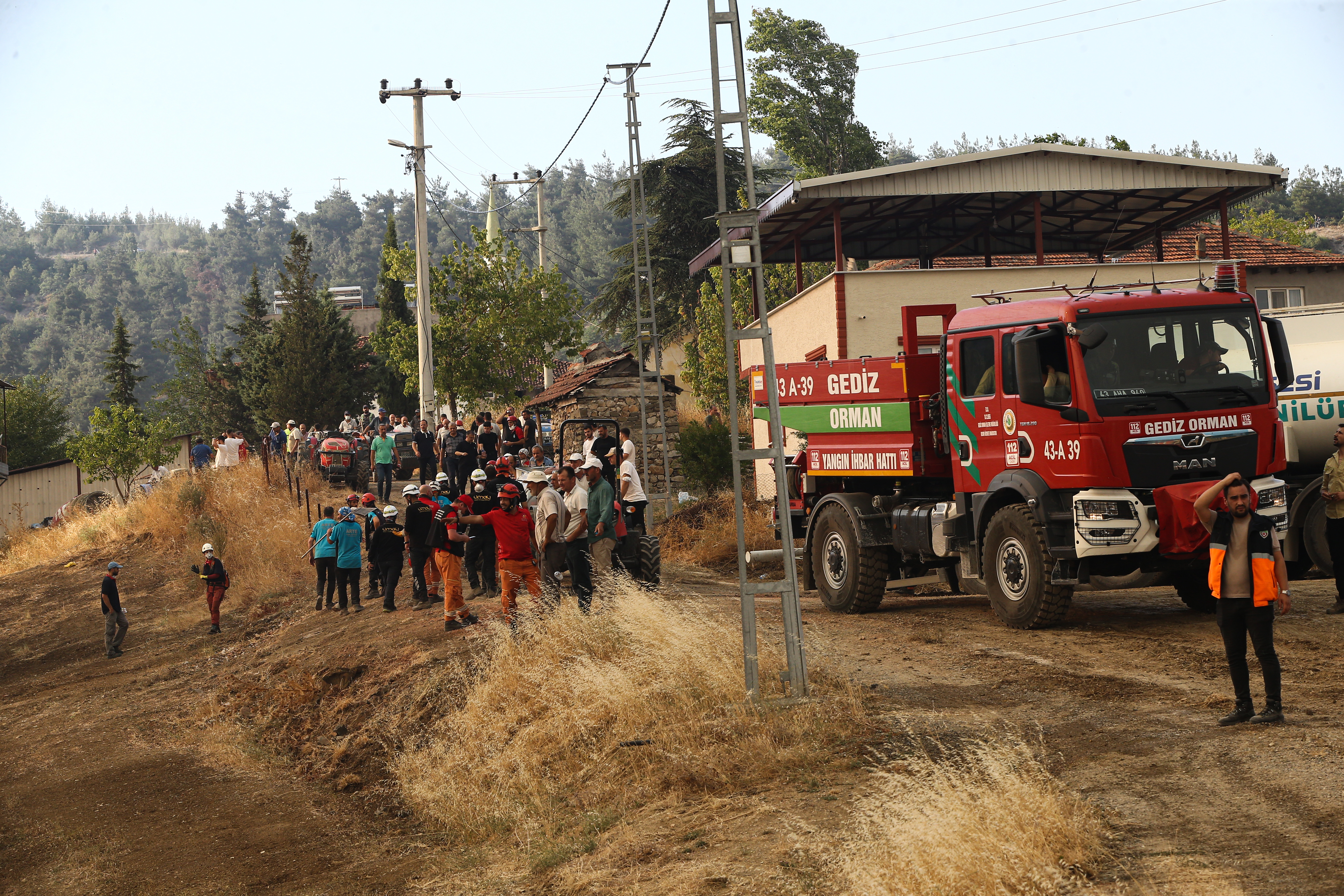 Wildfires threaten Turkey's fourth-largest city