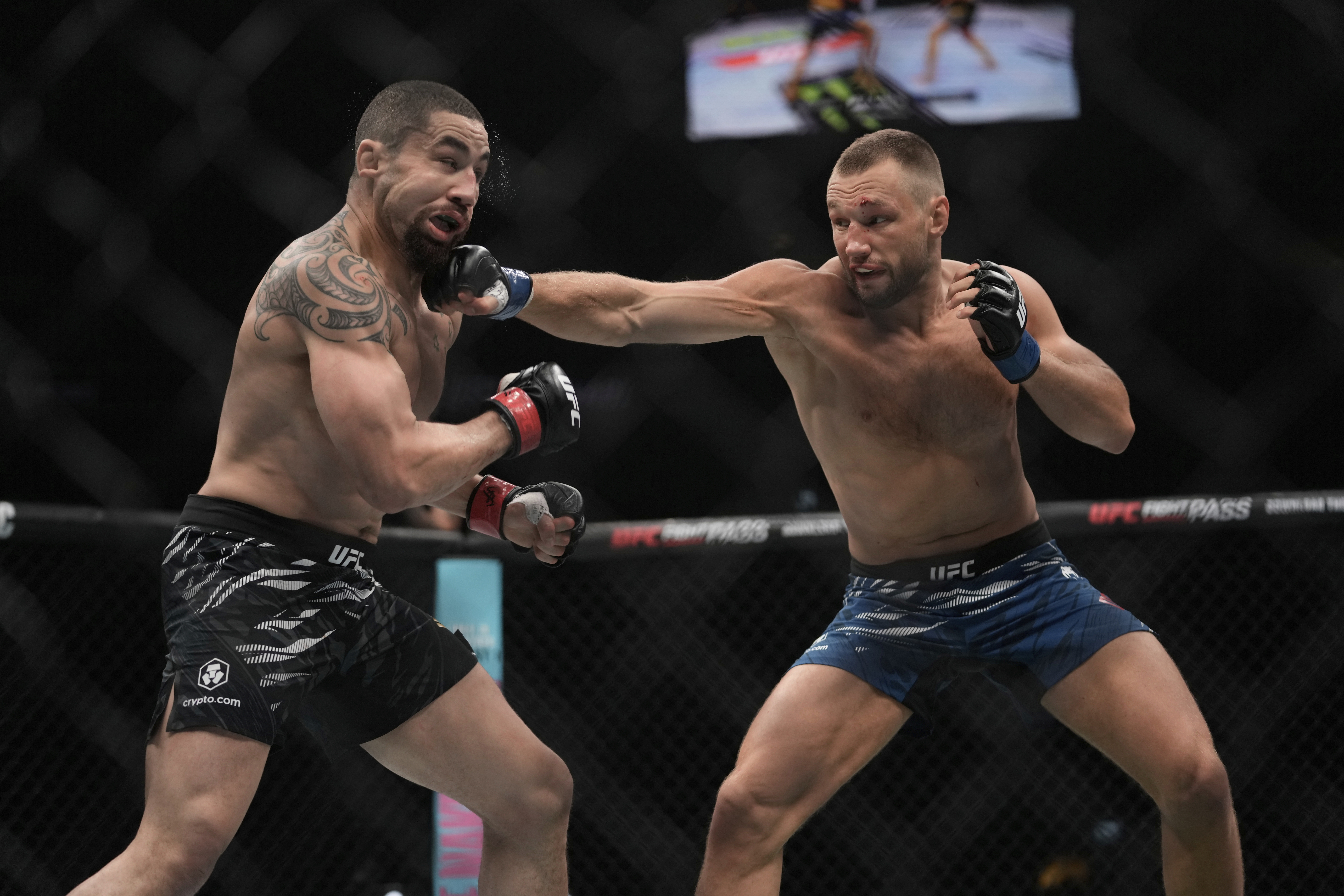 Robert Whittaker and Reinier de Ridder in action.