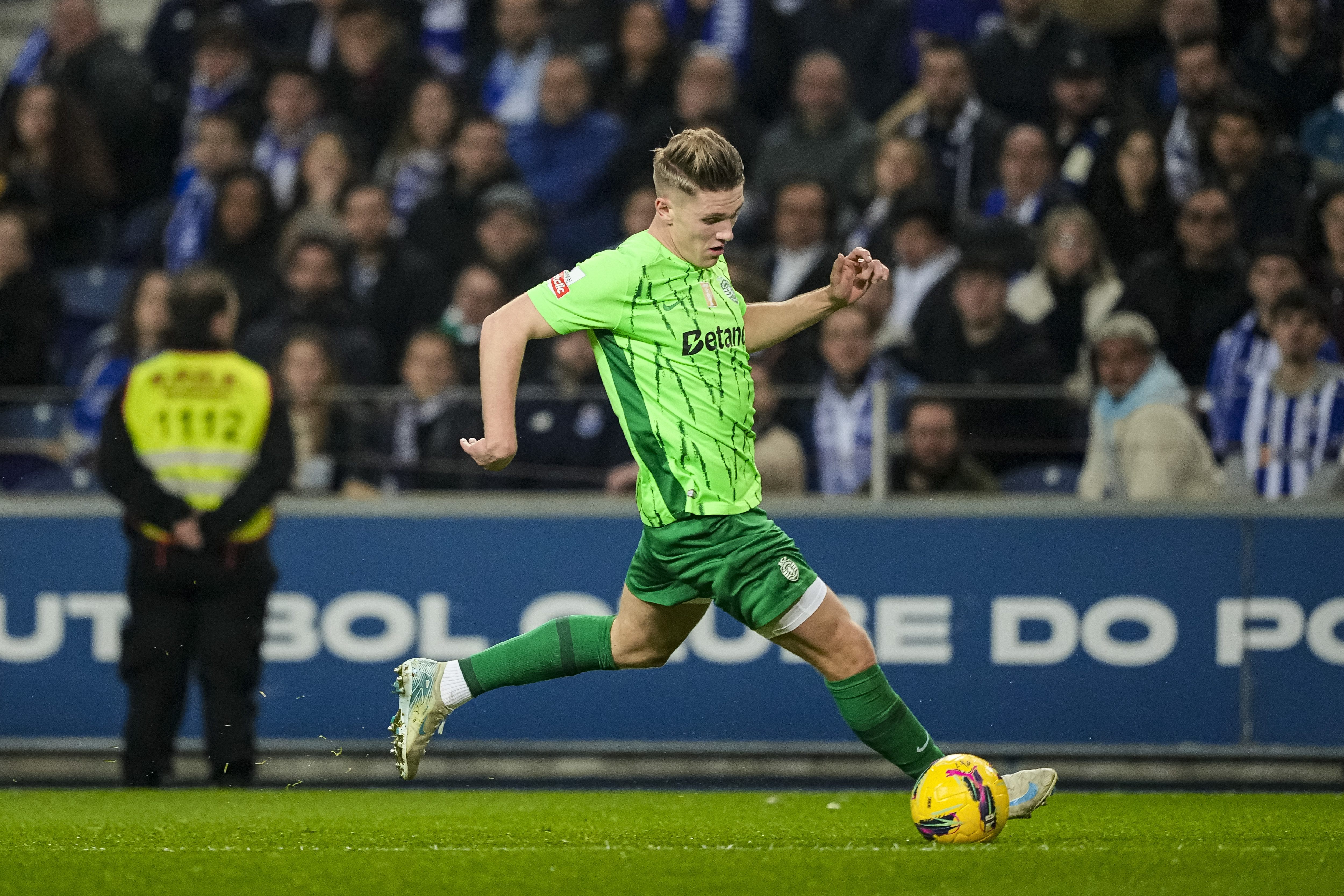 Viktor Gyokeres in action.