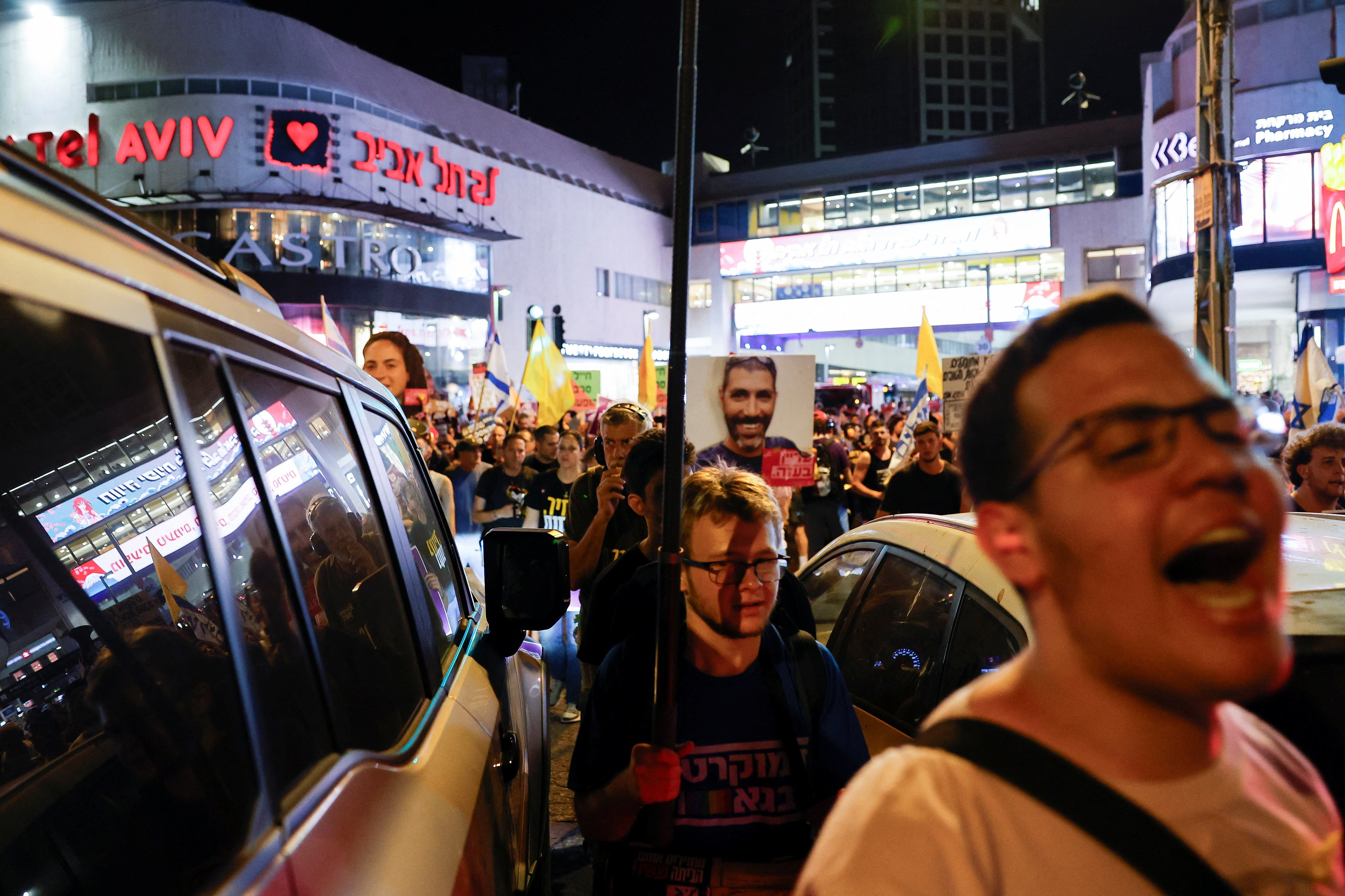 Israelis protest in Tel Aviv for the release of captives held in Gaza