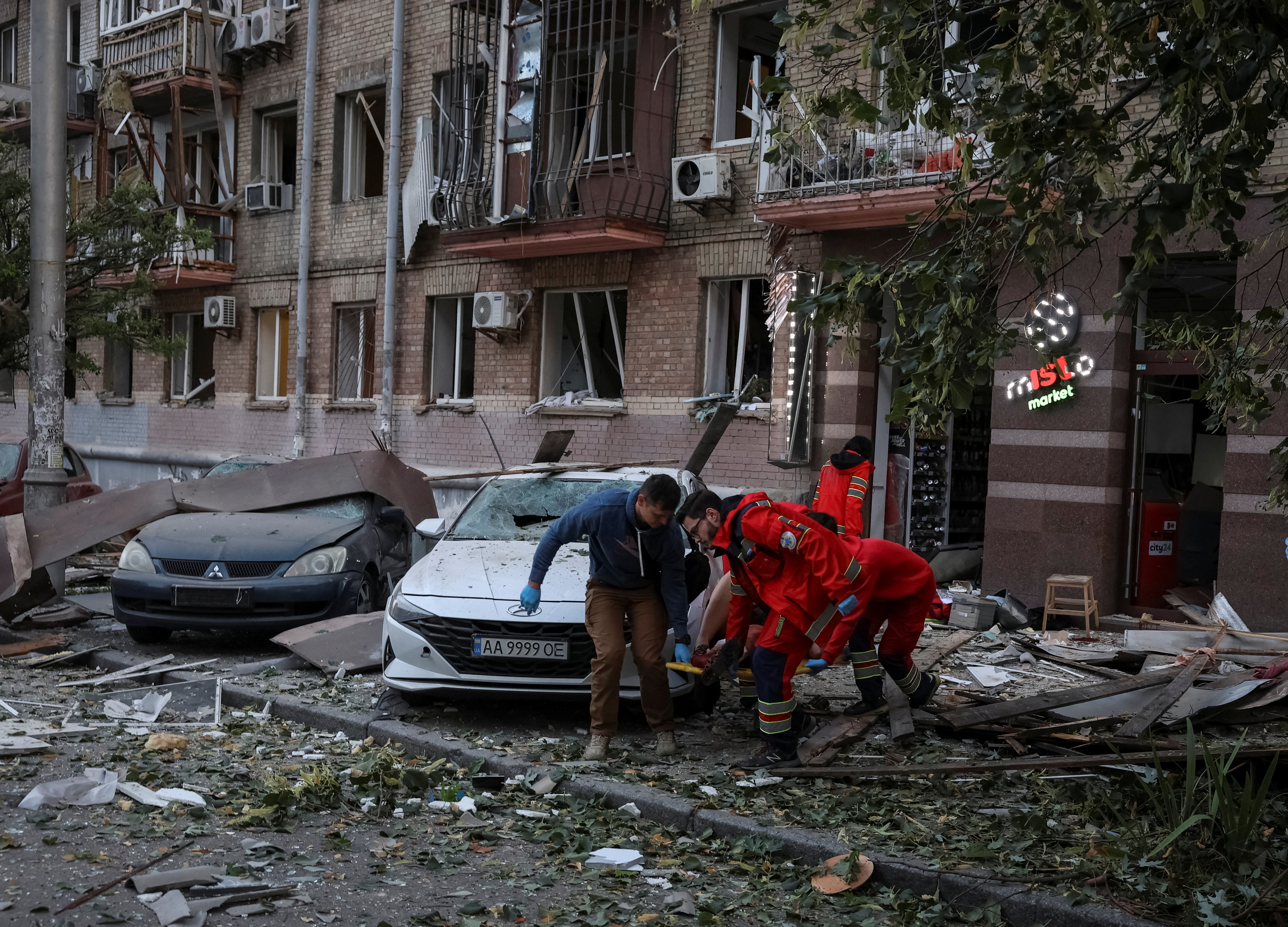 Deadly Russian drone strike targets Ukrainian capital amid peace talks