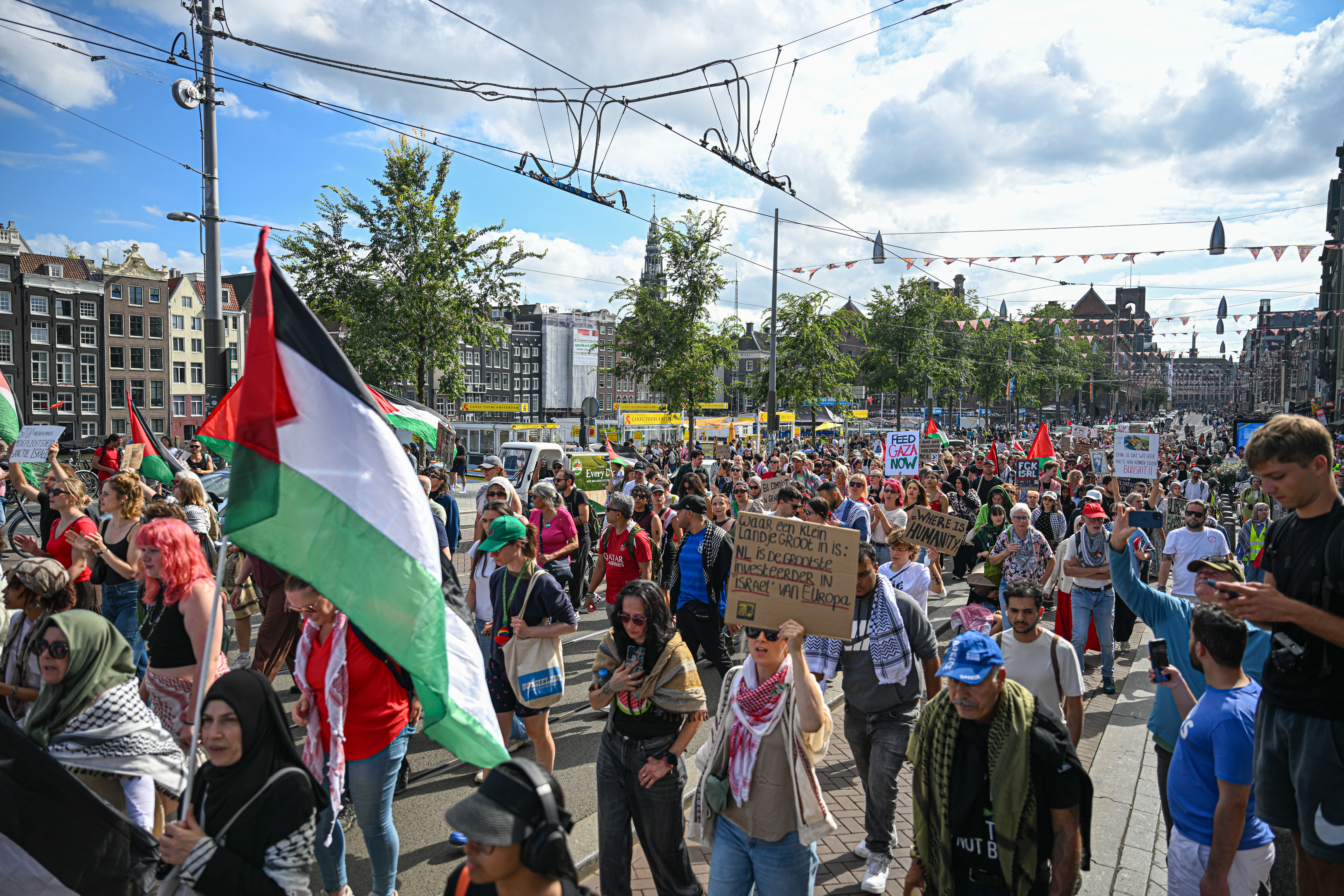 Global rallies demand end to Israel's war on Gaza and unrestricted aid