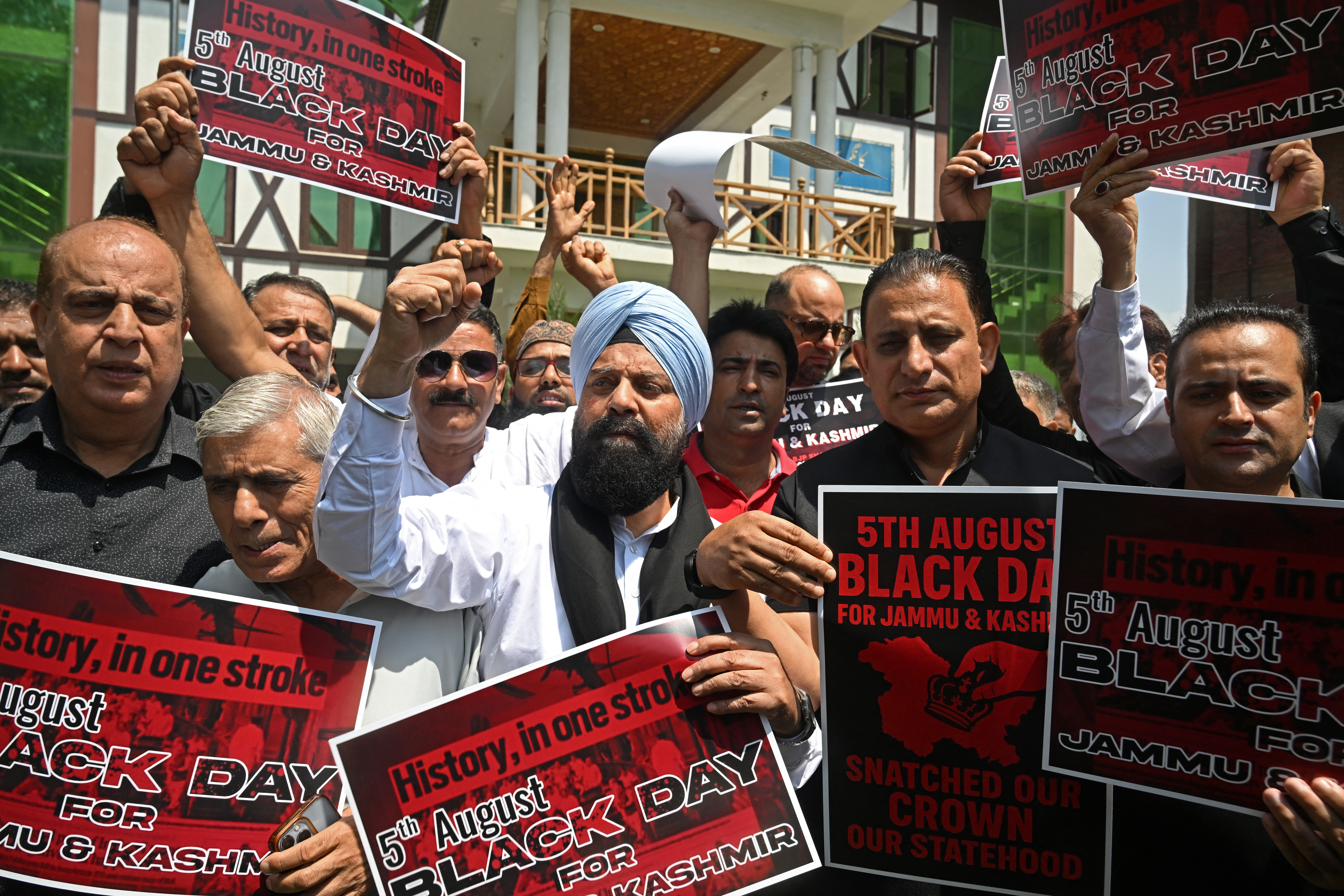 Congress supporters protest to demand statehood for Kashmir
