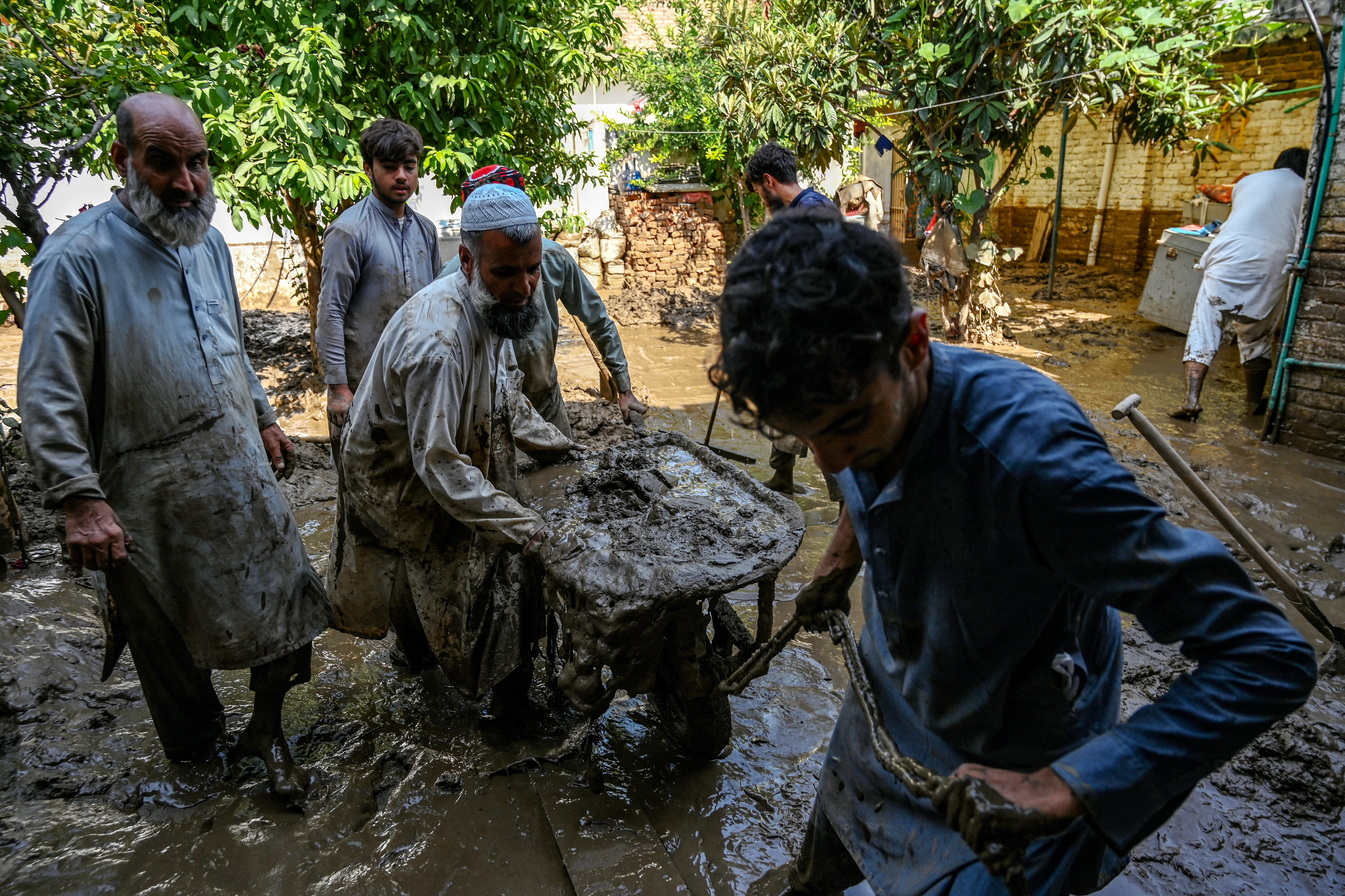 Hopes for survivors wane after Pakistan flooding kills hundreds
