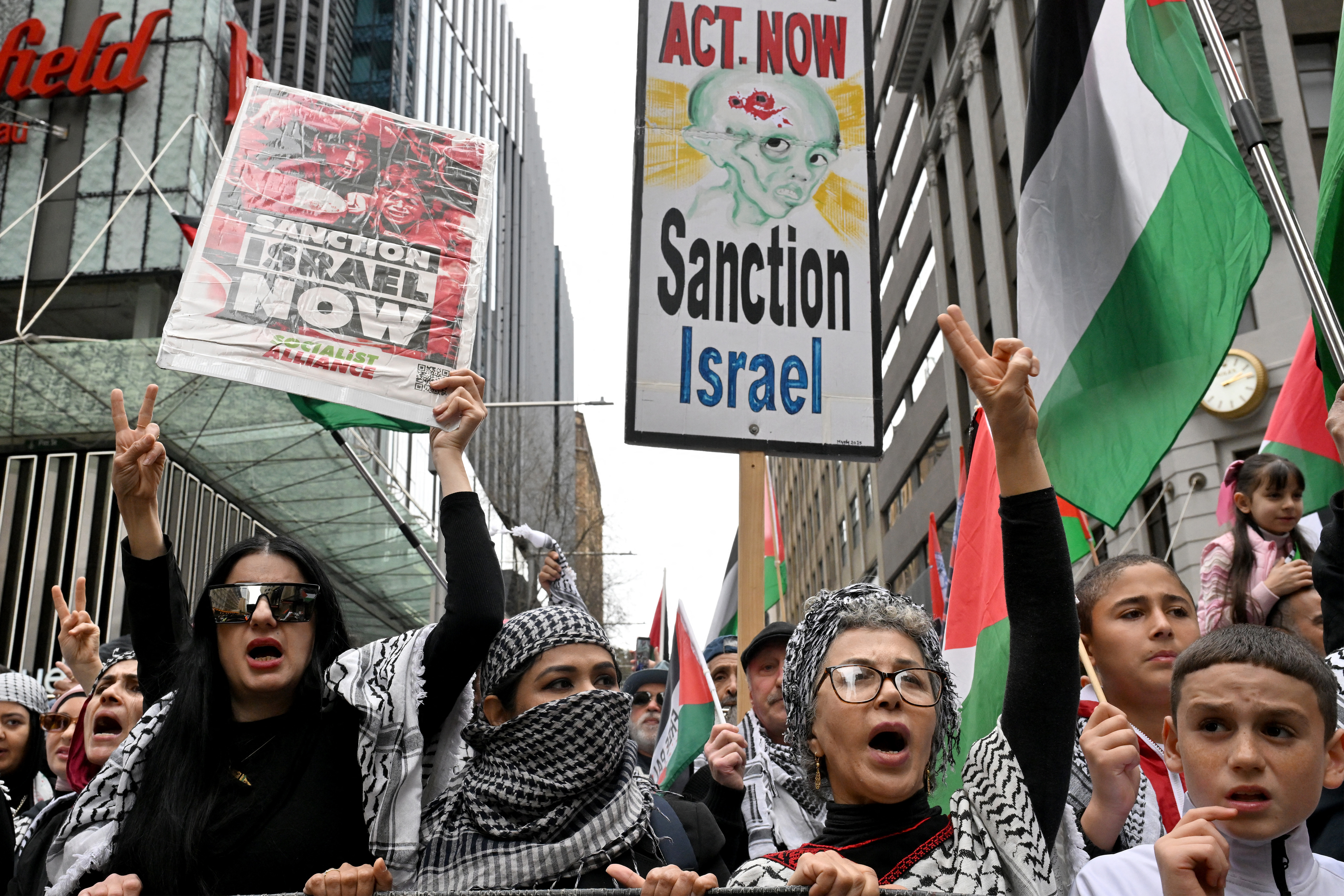 Widespread protests held in Australia to support Palestinians