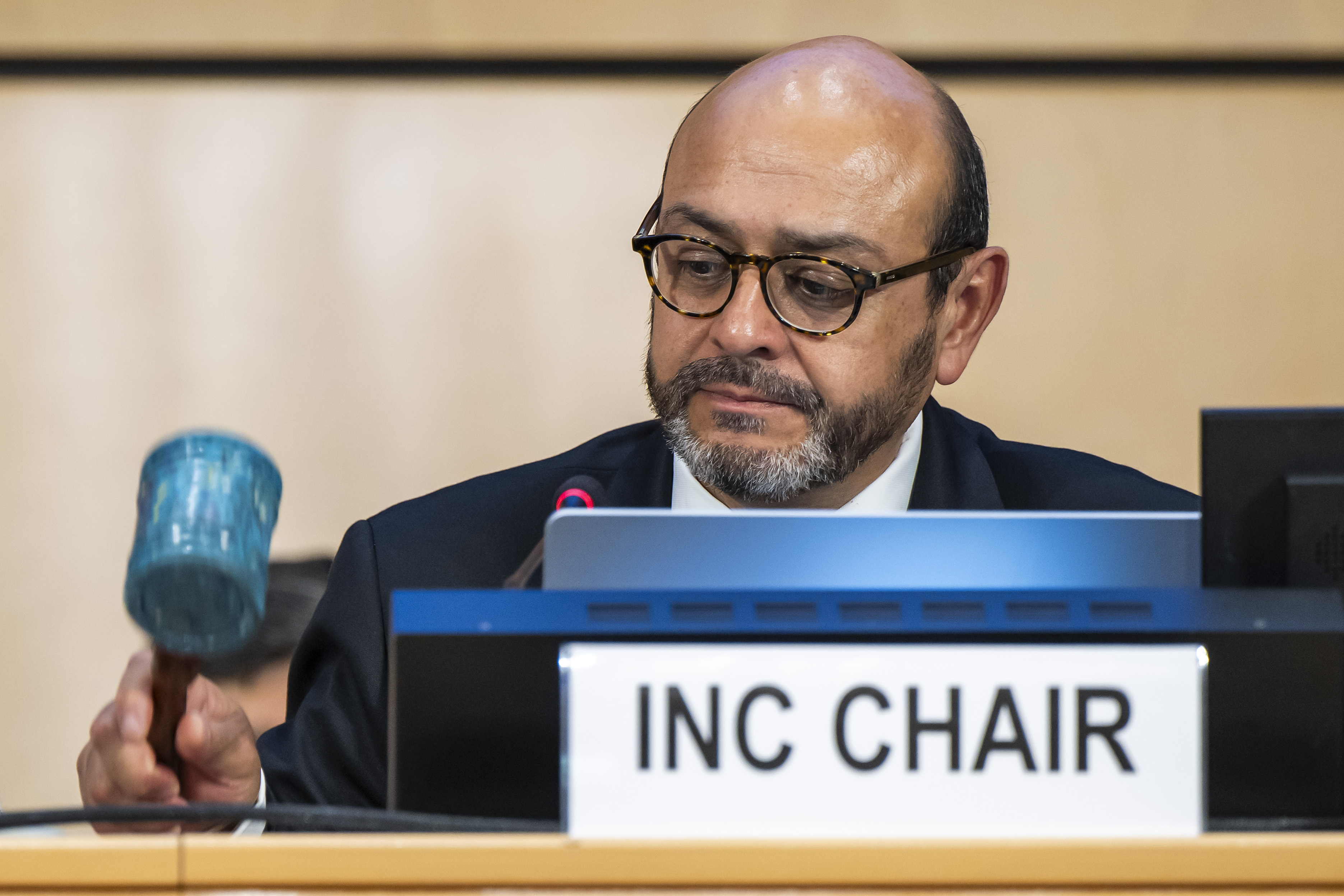epa12297950 Chair of the International Negotiating Committee Luis Vayas Valdivieso during a plenary session of Second Part of the Fifth Session of the Intergovernmental Negotiating Committee on Plastic Pollution (INC-5.2), at the European headquarters of the United Nations in Geneva, Switzerland, 13 August 2025. EPA/MARTIAL TREZZINI