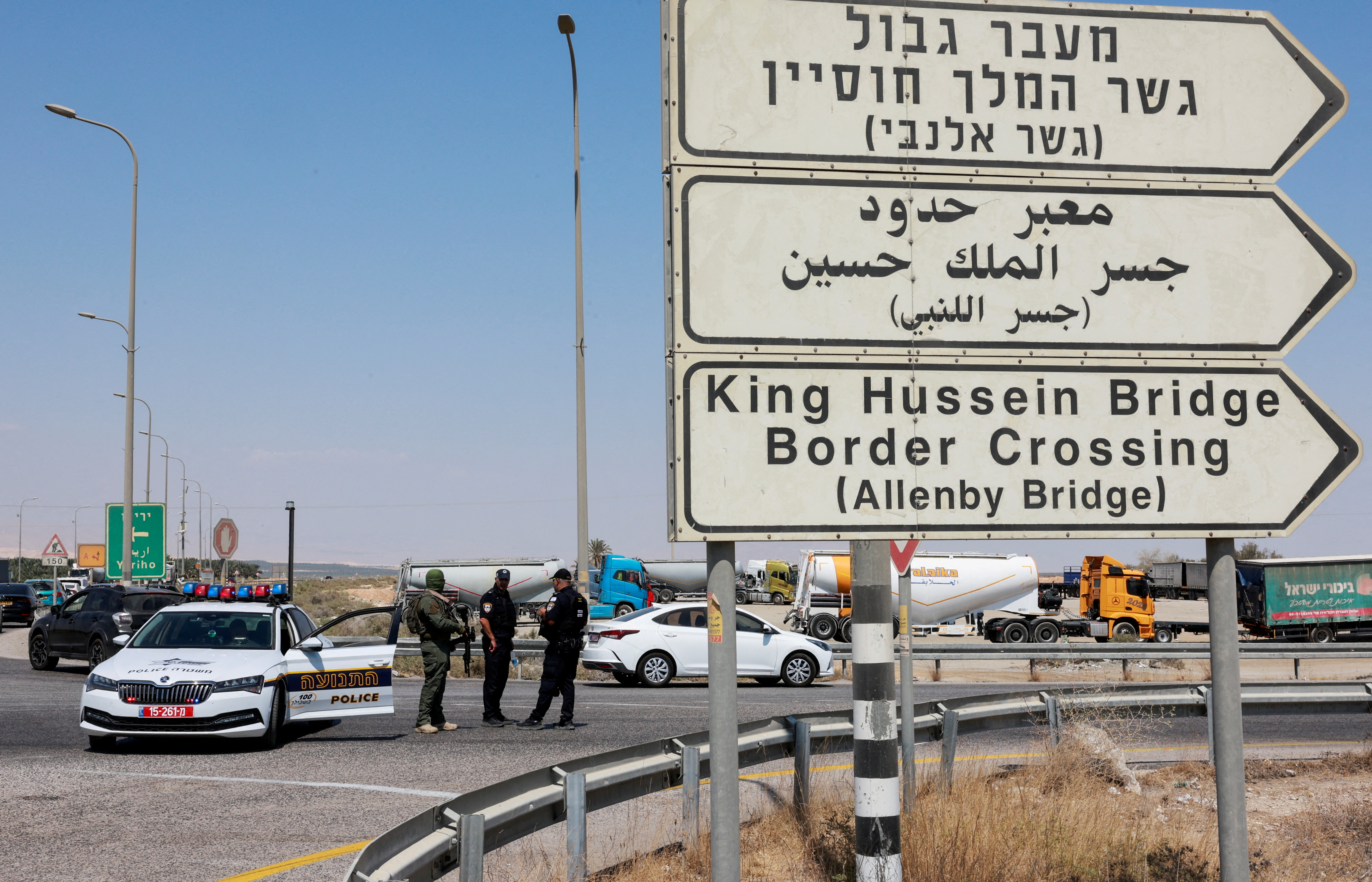 Israeli police patrol the area near Allenby Bridge Crossing between the West Bank and Jordan following a shooting incident at the crossing in the Israeli-occupied West Bank, September 8, 2024. REUTERS/Ammar Awad TPX IMAGES OF THE DAY