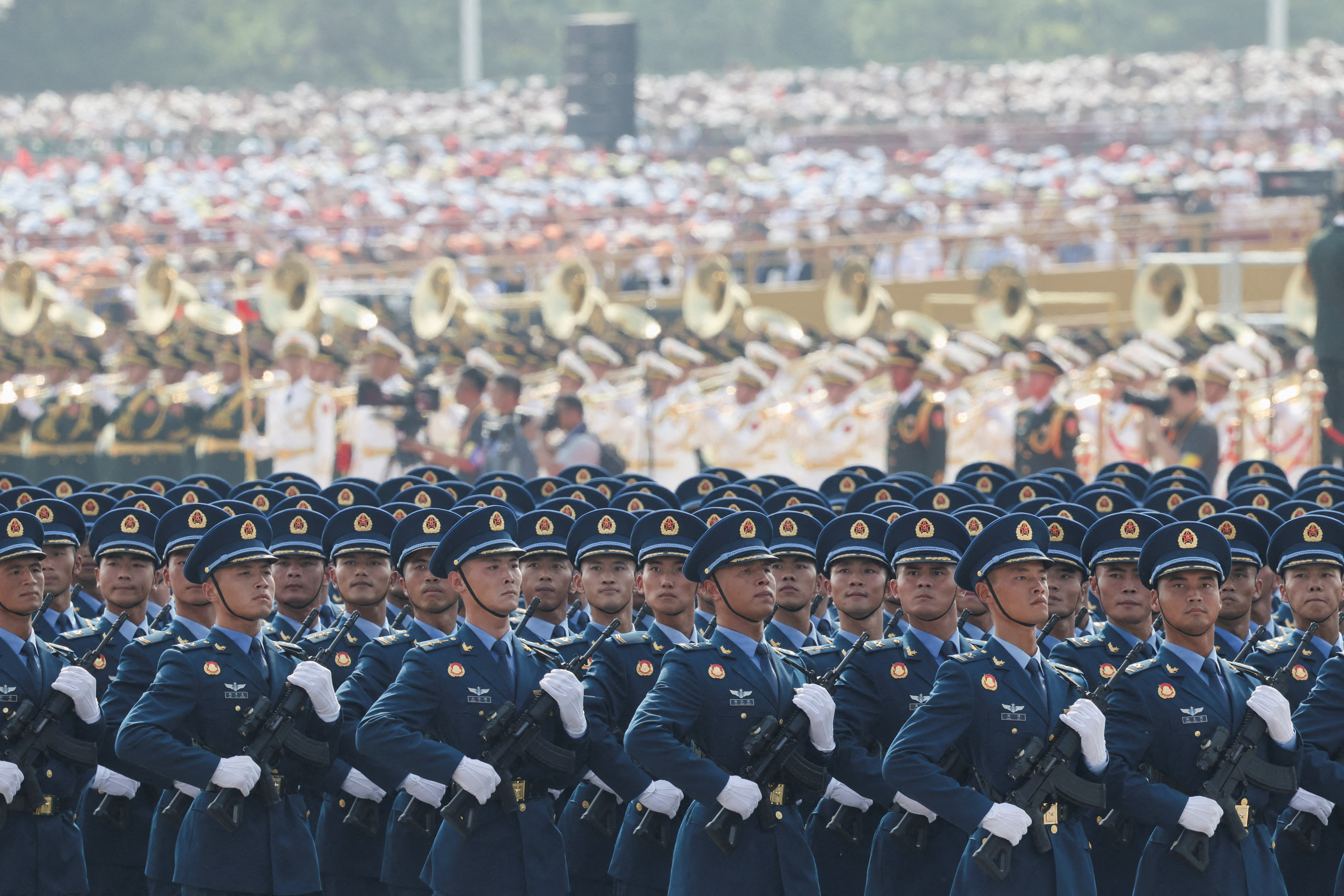 Members of Chinese People's Liberation Army (PLA) Air Force march during a military parade to mark the 80th anniversary of the end of World War Two, in Beijing, China, September 3, 2025. [Maxim Shemetov/REUTERS]