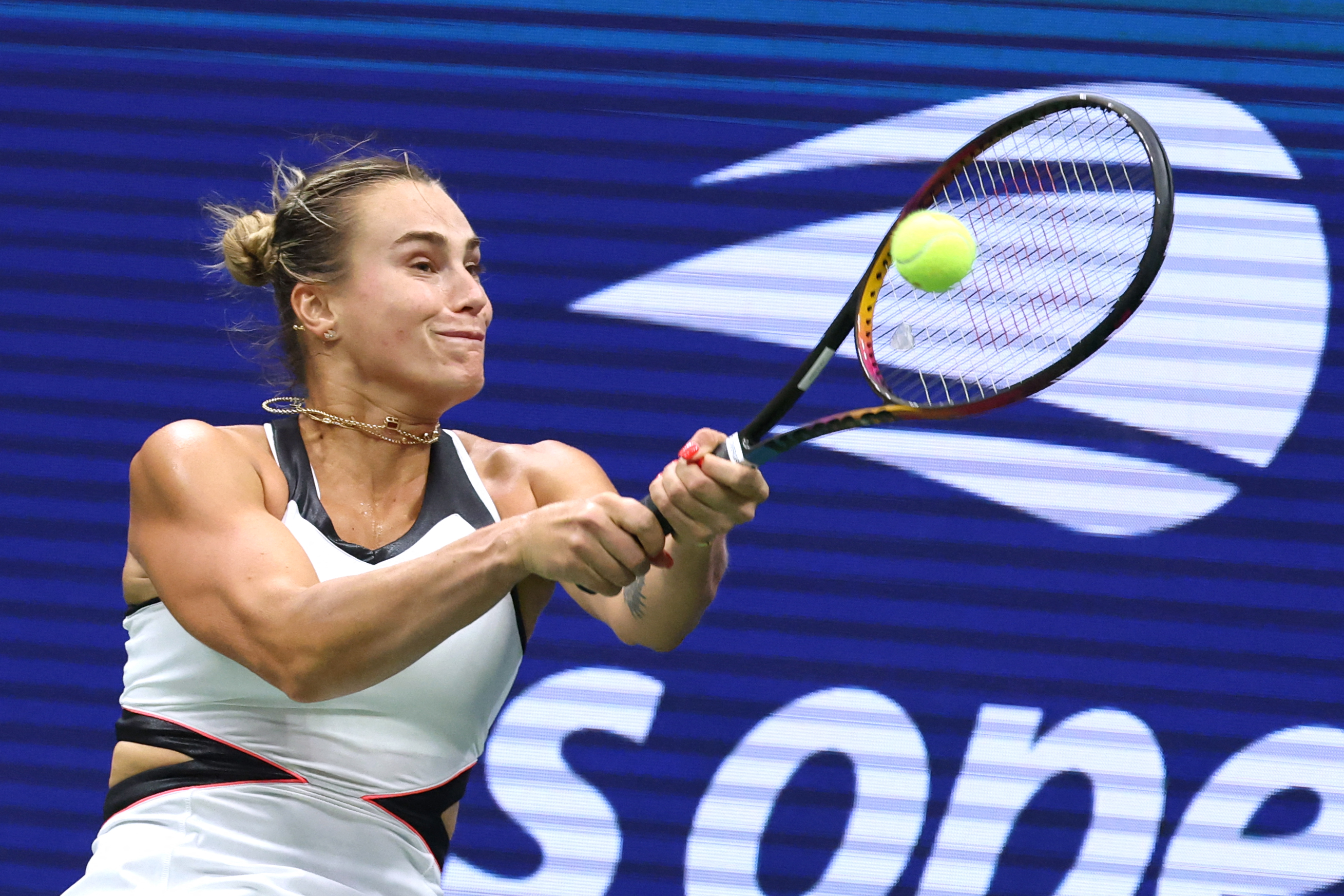 Aryna Sabalenka in action.