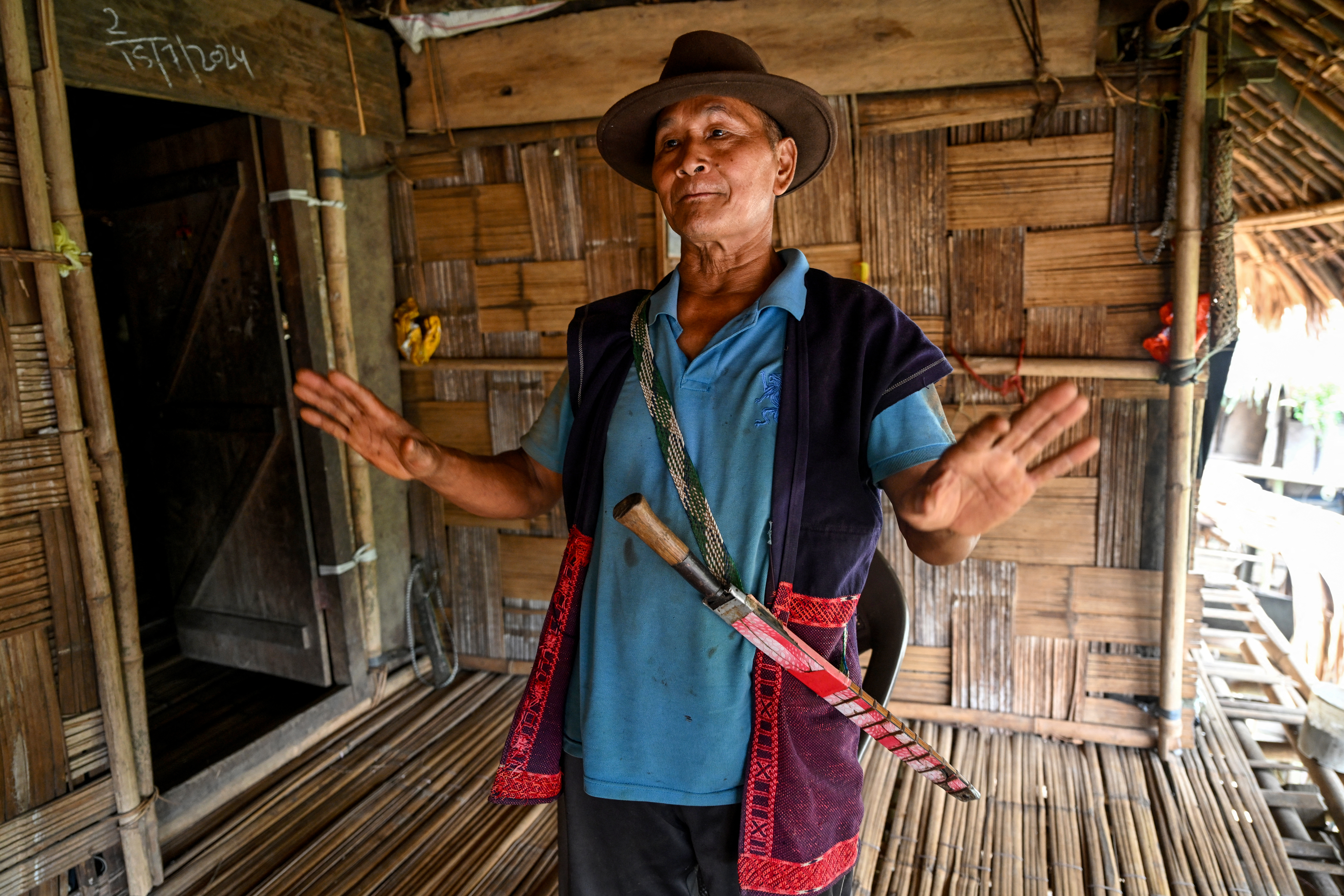 Tribesmen protest India's mega-dam plan to counter China